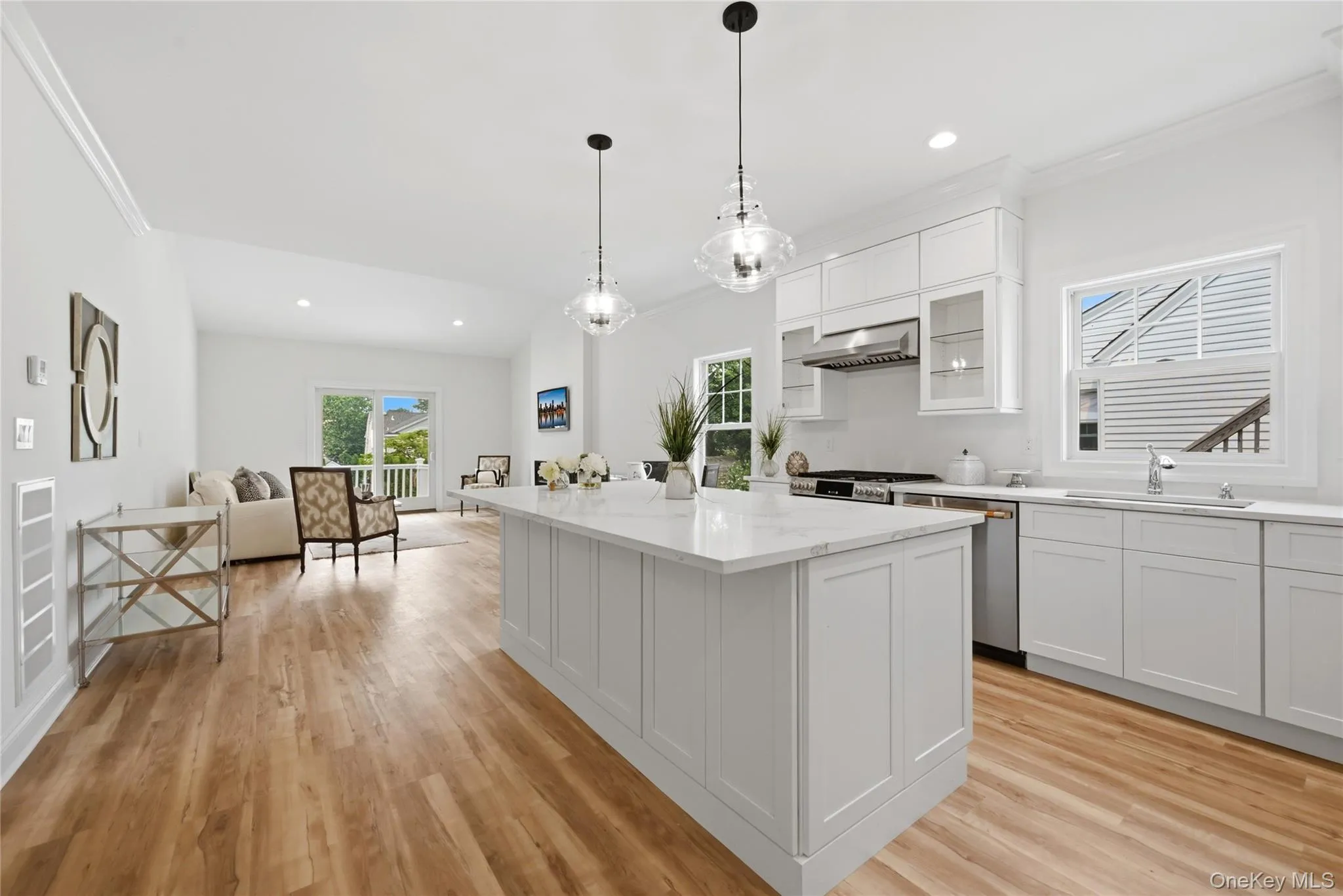 47 Central Parkway, Huntington, NY, 4 Bedrooms Bedrooms, 7 Rooms Rooms,2 BathroomsBathrooms,Residential,For Rent,Central,0,1026940 47 Central Parkway, Huntington, NY, 4 Bedrooms Bedrooms, 7 Rooms Rooms,2 BathroomsBathrooms,Residential,For Rent,Central,0,1026940