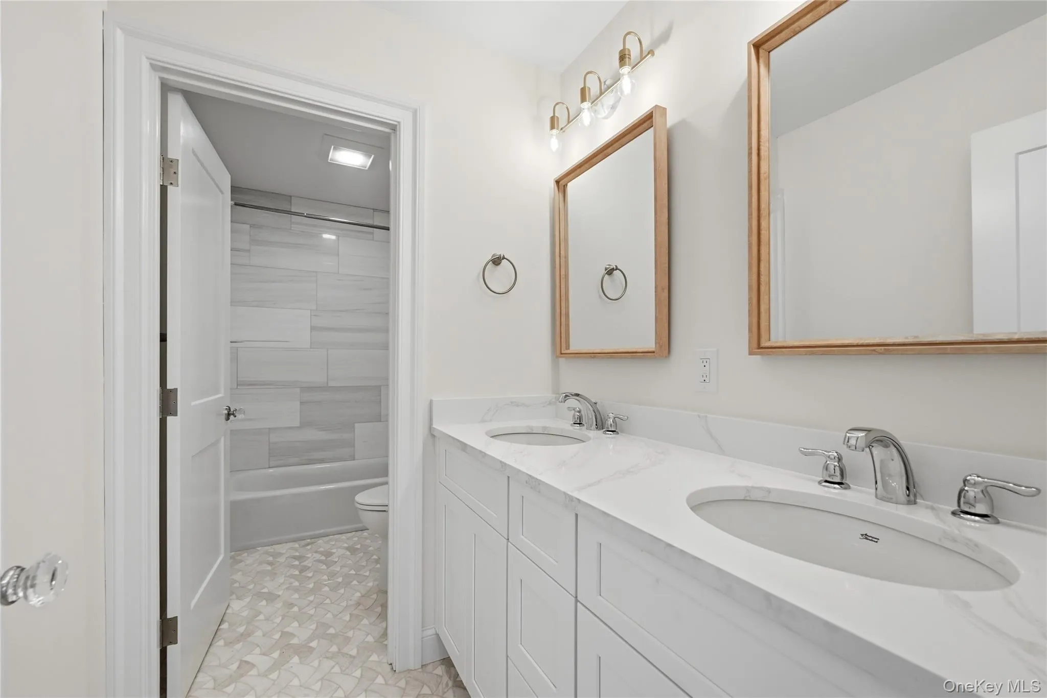 47 Central Parkway, Huntington, NY, 4 Bedrooms Bedrooms, 7 Rooms Rooms,2 BathroomsBathrooms,Residential,For Rent,Central,0,1026940 47 Central Parkway, Huntington, NY, 4 Bedrooms Bedrooms, 7 Rooms Rooms,2 BathroomsBathrooms,Residential,For Rent,Central,0,1026940