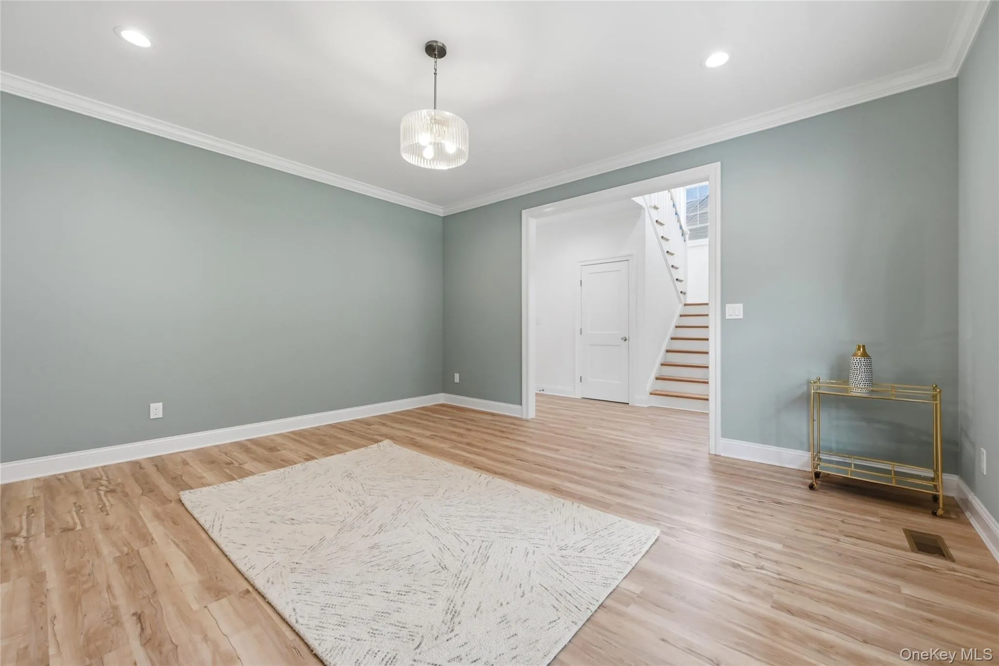 47 Central Parkway, Huntington, NY, 4 Bedrooms Bedrooms, 7 Rooms Rooms,2 BathroomsBathrooms,Residential,For Rent,Central,0,1026940 47 Central Parkway, Huntington, NY, 4 Bedrooms Bedrooms, 7 Rooms Rooms,2 BathroomsBathrooms,Residential,For Rent,Central,0,1026940