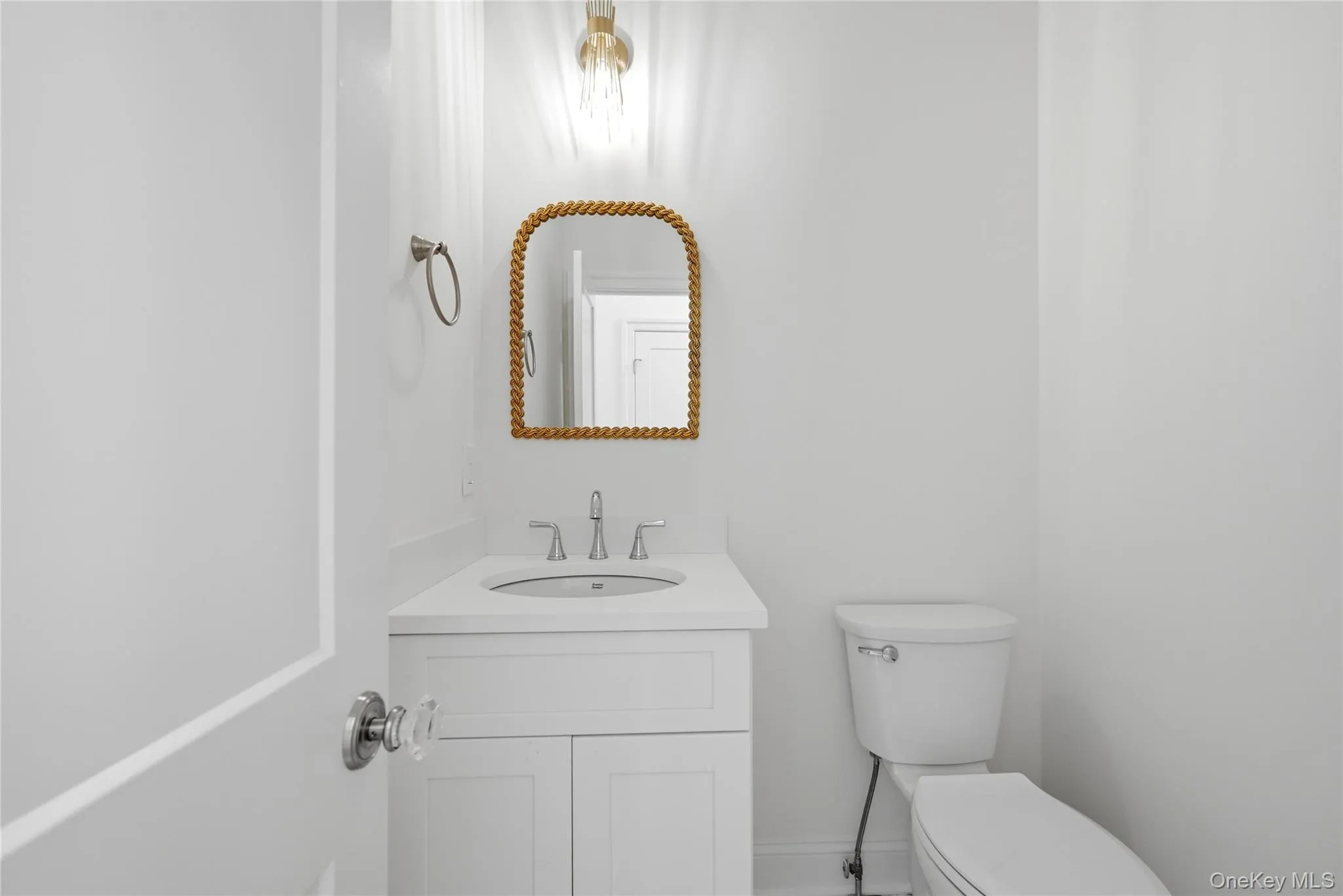47 Central Parkway, Huntington, NY, 4 Bedrooms Bedrooms, 7 Rooms Rooms,2 BathroomsBathrooms,Residential,For Rent,Central,0,1026940 47 Central Parkway, Huntington, NY, 4 Bedrooms Bedrooms, 7 Rooms Rooms,2 BathroomsBathrooms,Residential,For Rent,Central,0,1026940