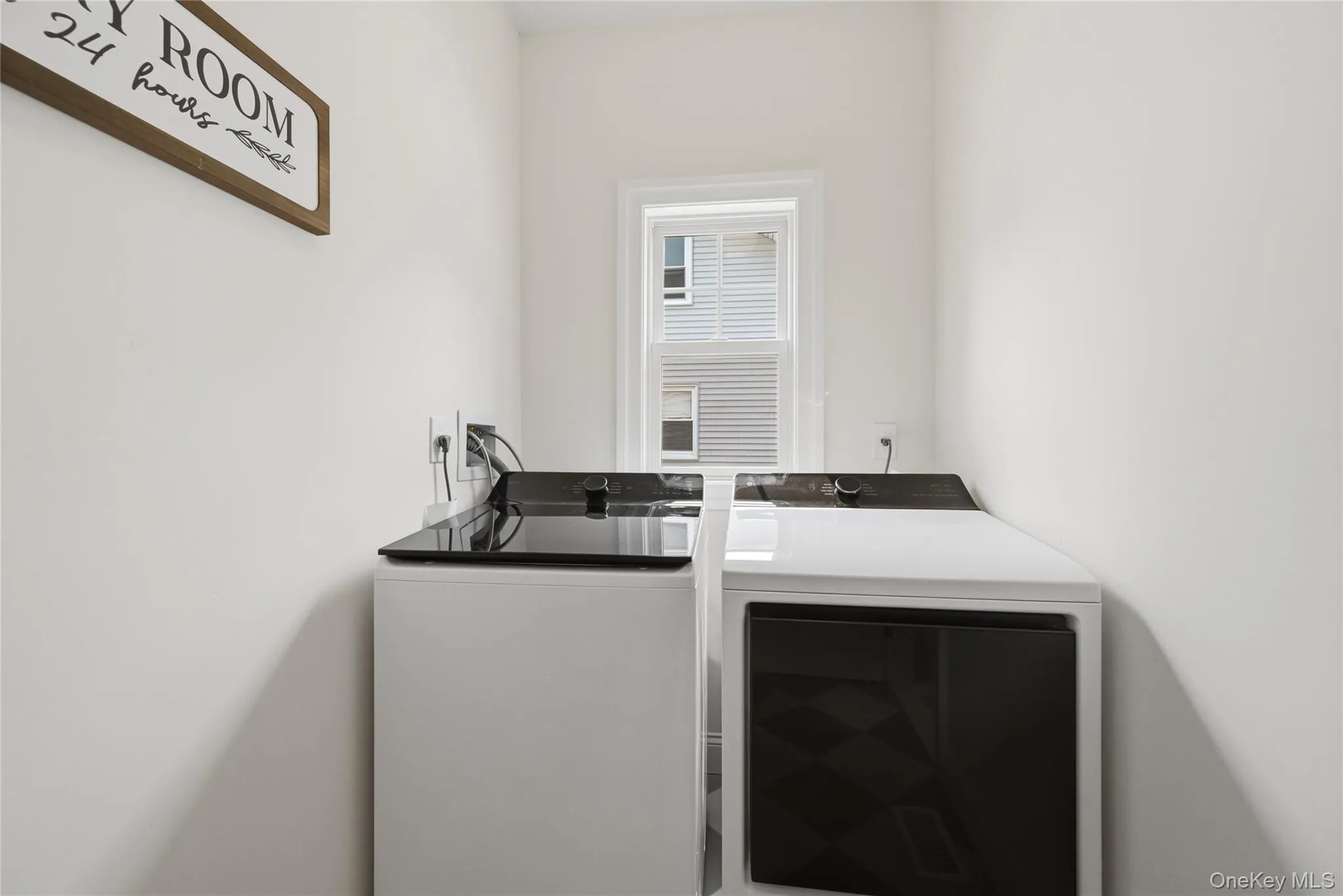 47 Central Parkway, Huntington, NY, 4 Bedrooms Bedrooms, 7 Rooms Rooms,2 BathroomsBathrooms,Residential,For Rent,Central,0,1026940 47 Central Parkway, Huntington, NY, 4 Bedrooms Bedrooms, 7 Rooms Rooms,2 BathroomsBathrooms,Residential,For Rent,Central,0,1026940