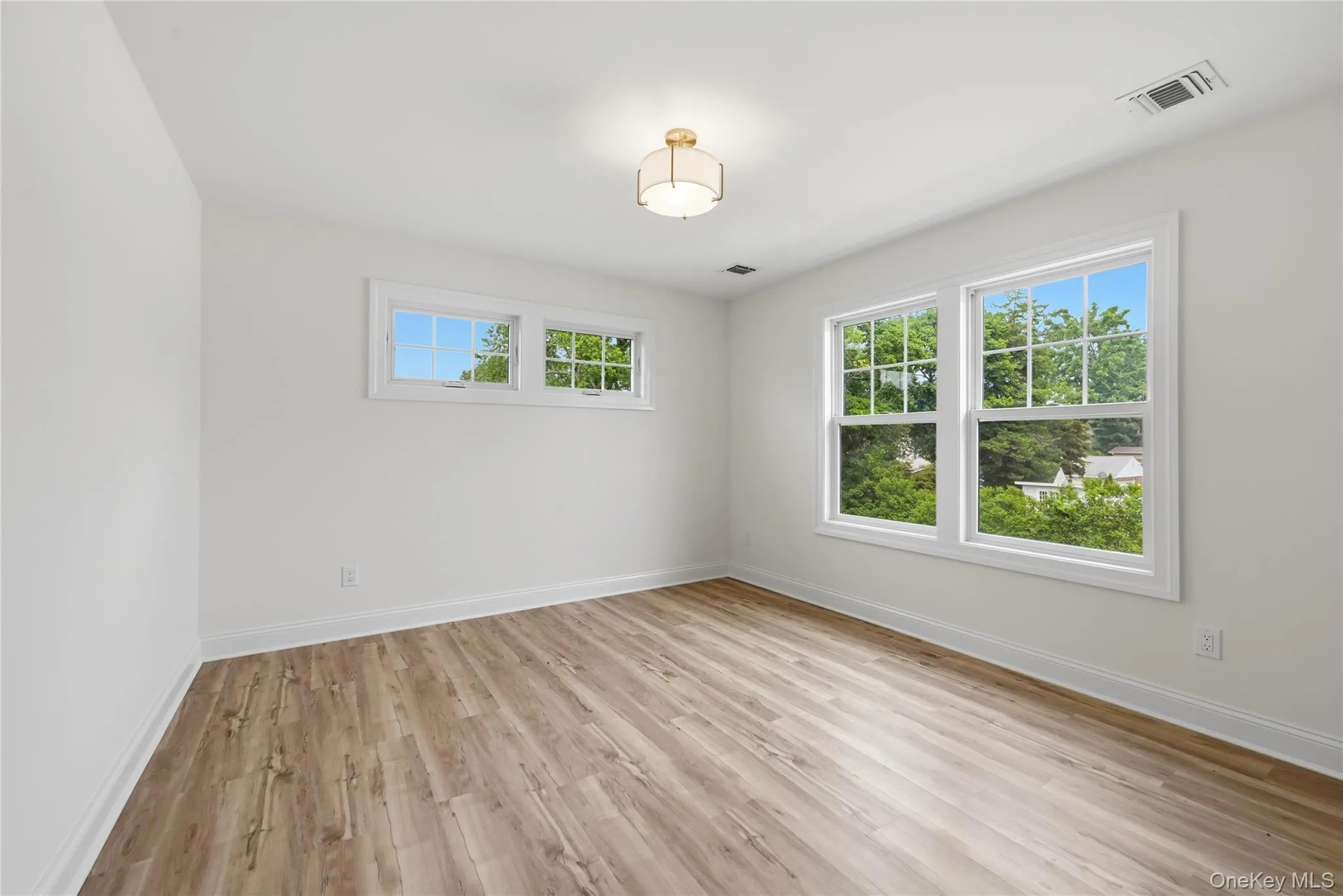 47 Central Parkway, Huntington, NY, 4 Bedrooms Bedrooms, 7 Rooms Rooms,2 BathroomsBathrooms,Residential,For Rent,Central,0,1026940 47 Central Parkway, Huntington, NY, 4 Bedrooms Bedrooms, 7 Rooms Rooms,2 BathroomsBathrooms,Residential,For Rent,Central,0,1026940