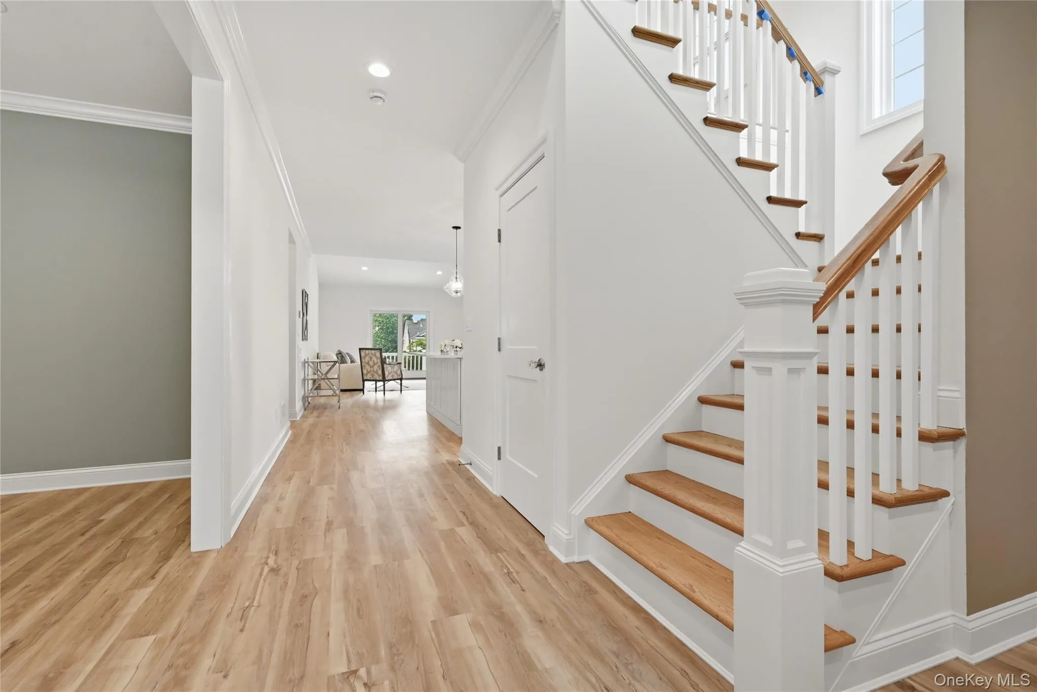47 Central Parkway, Huntington, NY, 4 Bedrooms Bedrooms, 7 Rooms Rooms,2 BathroomsBathrooms,Residential,For Rent,Central,0,1026940 47 Central Parkway, Huntington, NY, 4 Bedrooms Bedrooms, 7 Rooms Rooms,2 BathroomsBathrooms,Residential,For Rent,Central,0,1026940