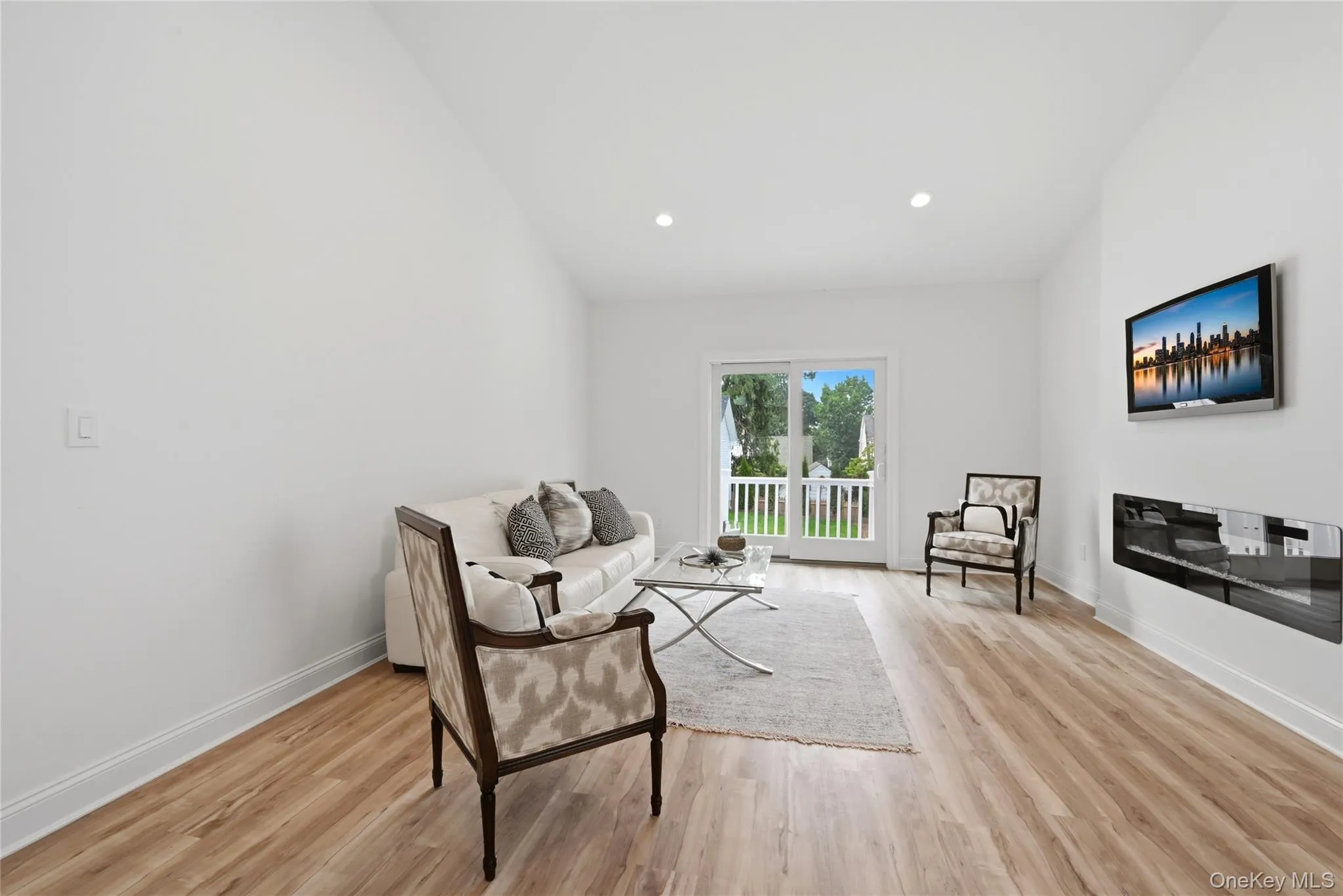 47 Central Parkway, Huntington, NY, 4 Bedrooms Bedrooms, 7 Rooms Rooms,2 BathroomsBathrooms,Residential,For Rent,Central,0,1026940 47 Central Parkway, Huntington, NY, 4 Bedrooms Bedrooms, 7 Rooms Rooms,2 BathroomsBathrooms,Residential,For Rent,Central,0,1026940