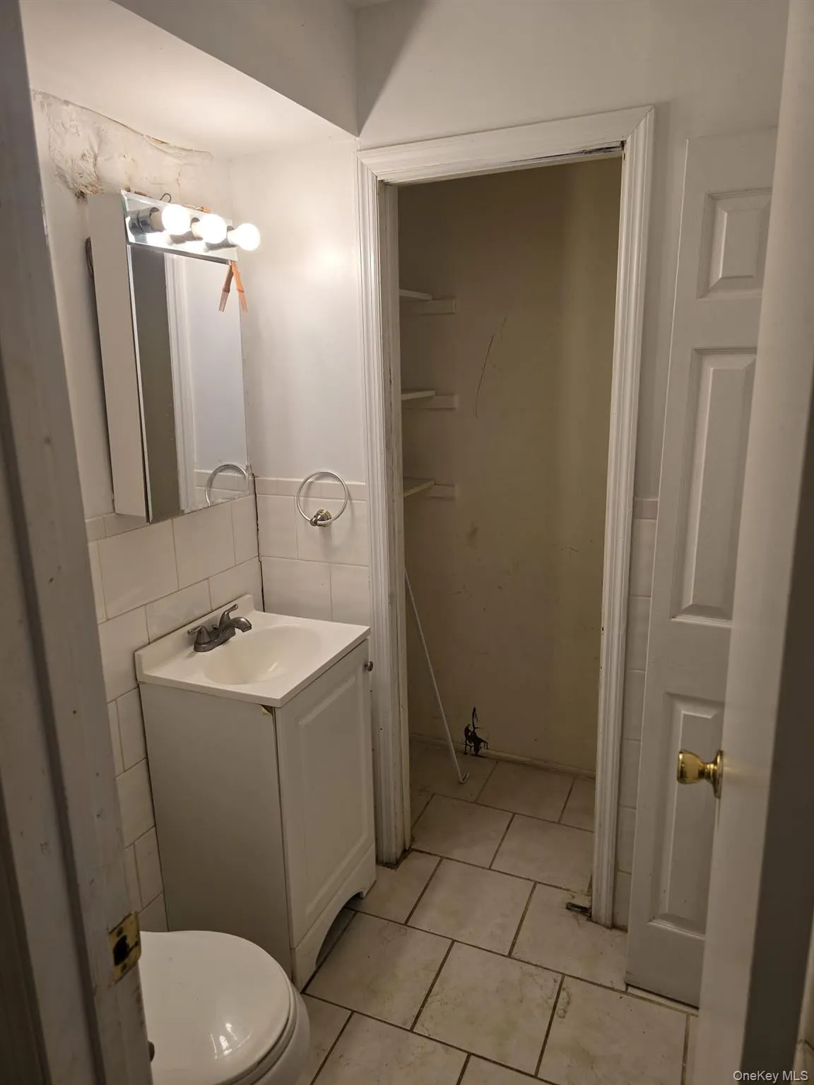 152 Kearsing Parkway, Ramapo, NY, 2 Bedrooms Bedrooms, 7 Rooms Rooms,1 BathroomBathrooms,Residential,For Rent,Kearsing,0,1026944 152 Kearsing Parkway, Ramapo, NY, 2 Bedrooms Bedrooms, 7 Rooms Rooms,1 BathroomBathrooms,Residential,For Rent,Kearsing,0,1026944