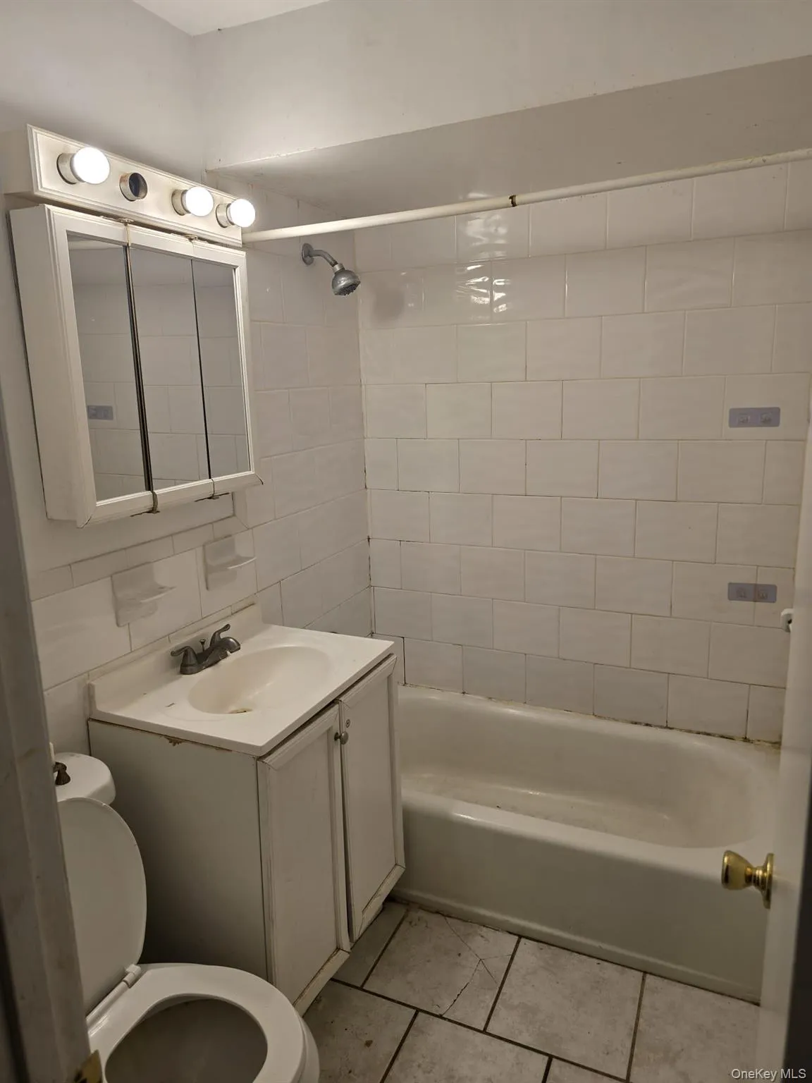 152 Kearsing Parkway, Ramapo, NY, 2 Bedrooms Bedrooms, 7 Rooms Rooms,1 BathroomBathrooms,Residential,For Rent,Kearsing,0,1026944 152 Kearsing Parkway, Ramapo, NY, 2 Bedrooms Bedrooms, 7 Rooms Rooms,1 BathroomBathrooms,Residential,For Rent,Kearsing,0,1026944