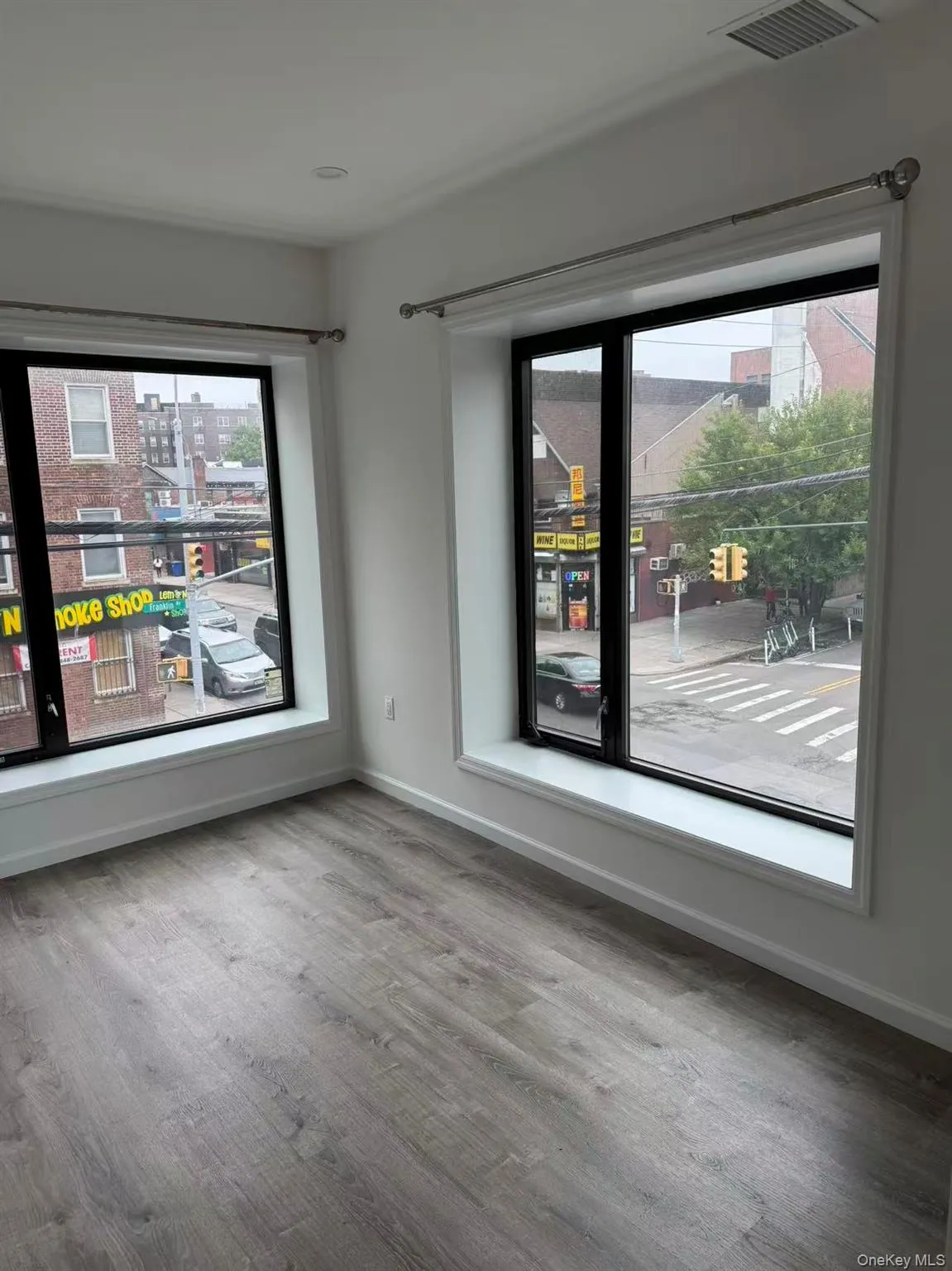 42-08 Bowne Street, New York, NY, 2 Bedrooms Bedrooms, 4 Rooms Rooms,1 BathroomBathrooms,Residential,For Rent,Bowne,0,1026947 42-08 Bowne Street, New York, NY, 2 Bedrooms Bedrooms, 4 Rooms Rooms,1 BathroomBathrooms,Residential,For Rent,Bowne,0,1026947