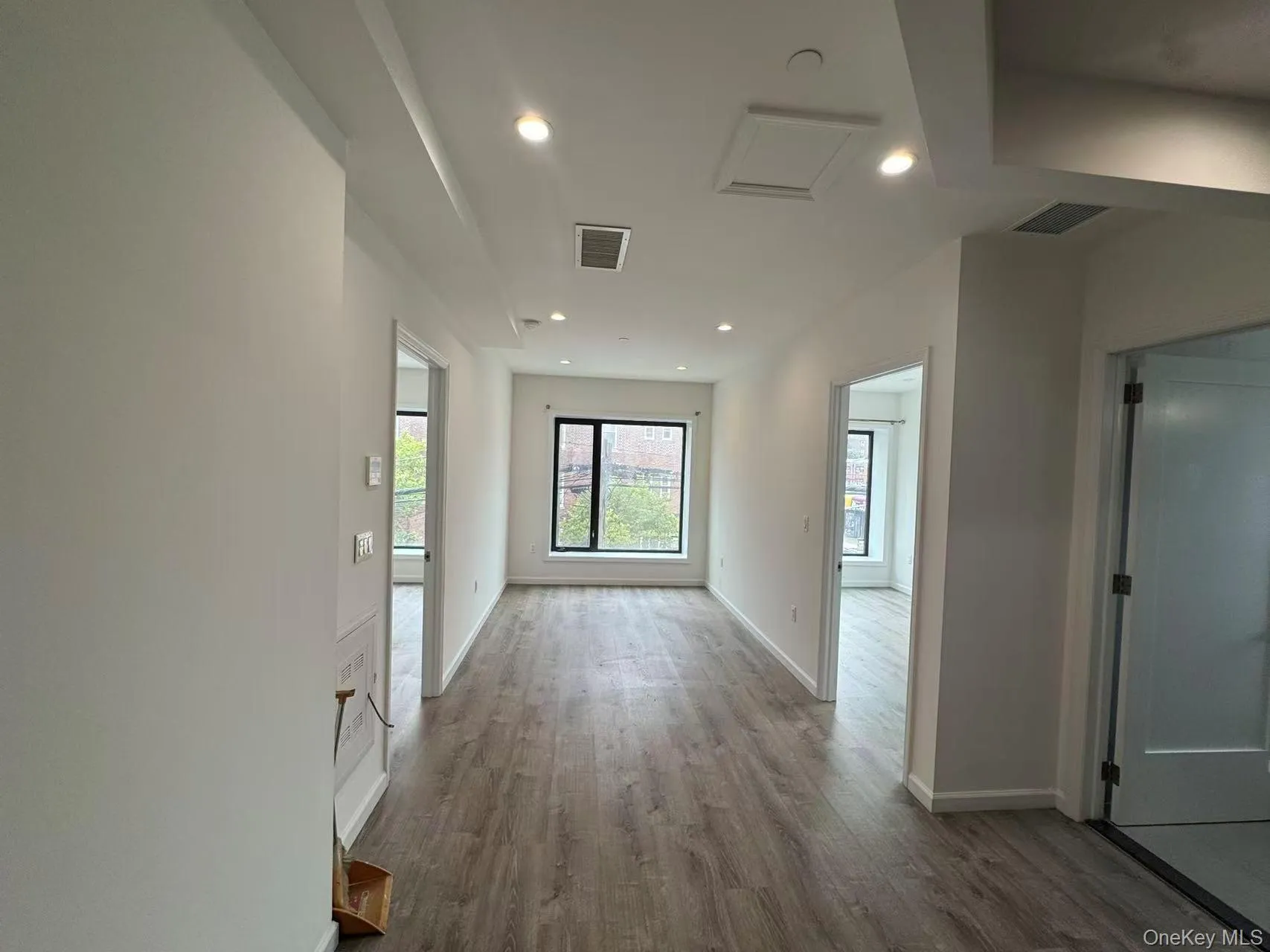42-08 Bowne Street, New York, NY, 2 Bedrooms Bedrooms, 4 Rooms Rooms,1 BathroomBathrooms,Residential,For Rent,Bowne,0,1026947 42-08 Bowne Street, New York, NY, 2 Bedrooms Bedrooms, 4 Rooms Rooms,1 BathroomBathrooms,Residential,For Rent,Bowne,0,1026947