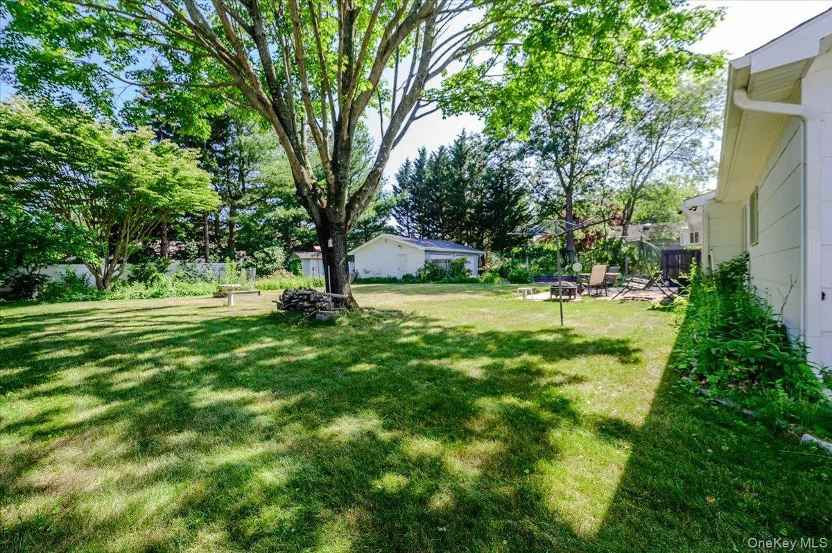 14 Akron Place, Brookhaven, NY, 3 Bedrooms Bedrooms, 7 Rooms Rooms,1 BathroomBathrooms,Residential,For Rent,Akron,0,1026948 14 Akron Place, Brookhaven, NY, 3 Bedrooms Bedrooms, 7 Rooms Rooms,1 BathroomBathrooms,Residential,For Rent,Akron,0,1026948