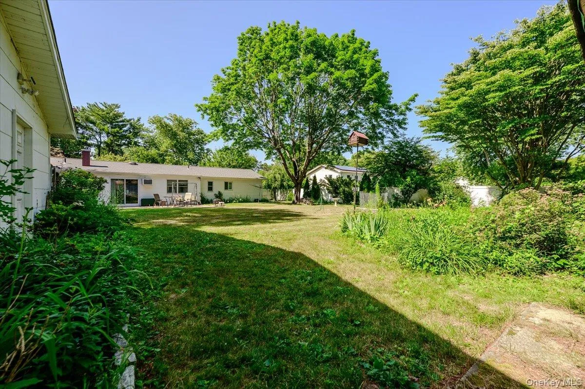 14 Akron Place, Brookhaven, NY, 3 Bedrooms Bedrooms, 7 Rooms Rooms,1 BathroomBathrooms,Residential,For Rent,Akron,0,1026948 14 Akron Place, Brookhaven, NY, 3 Bedrooms Bedrooms, 7 Rooms Rooms,1 BathroomBathrooms,Residential,For Rent,Akron,0,1026948