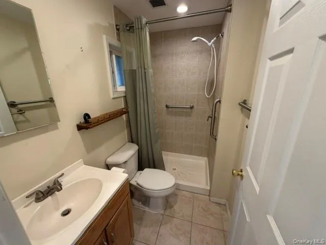 809 Alleghany Avenue, Babylon, NY, 1 Bedroom Bedrooms, 4 Rooms Rooms,1 BathroomBathrooms,Residential Lease,For Rent,Alleghany,0,1026949 809 Alleghany Avenue, Babylon, NY, 1 Bedroom Bedrooms, 4 Rooms Rooms,1 BathroomBathrooms,Residential Lease,For Rent,Alleghany,0,1026949