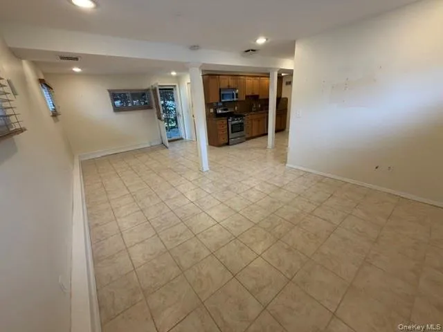 809 Alleghany Avenue, Babylon, NY, 1 Bedroom Bedrooms, 4 Rooms Rooms,1 BathroomBathrooms,Residential Lease,For Rent,Alleghany,0,1026949 809 Alleghany Avenue, Babylon, NY, 1 Bedroom Bedrooms, 4 Rooms Rooms,1 BathroomBathrooms,Residential Lease,For Rent,Alleghany,0,1026949