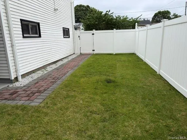 809 Alleghany Avenue, Babylon, NY, 1 Bedroom Bedrooms, 4 Rooms Rooms,1 BathroomBathrooms,Residential Lease,For Rent,Alleghany,0,1026949 809 Alleghany Avenue, Babylon, NY, 1 Bedroom Bedrooms, 4 Rooms Rooms,1 BathroomBathrooms,Residential Lease,For Rent,Alleghany,0,1026949