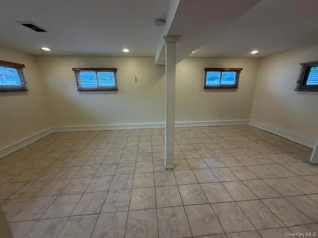 809 Alleghany Avenue, Babylon, NY, 1 Bedroom Bedrooms, 4 Rooms Rooms,1 BathroomBathrooms,Residential Lease,For Rent,Alleghany,0,1026949 809 Alleghany Avenue, Babylon, NY, 1 Bedroom Bedrooms, 4 Rooms Rooms,1 BathroomBathrooms,Residential Lease,For Rent,Alleghany,0,1026949