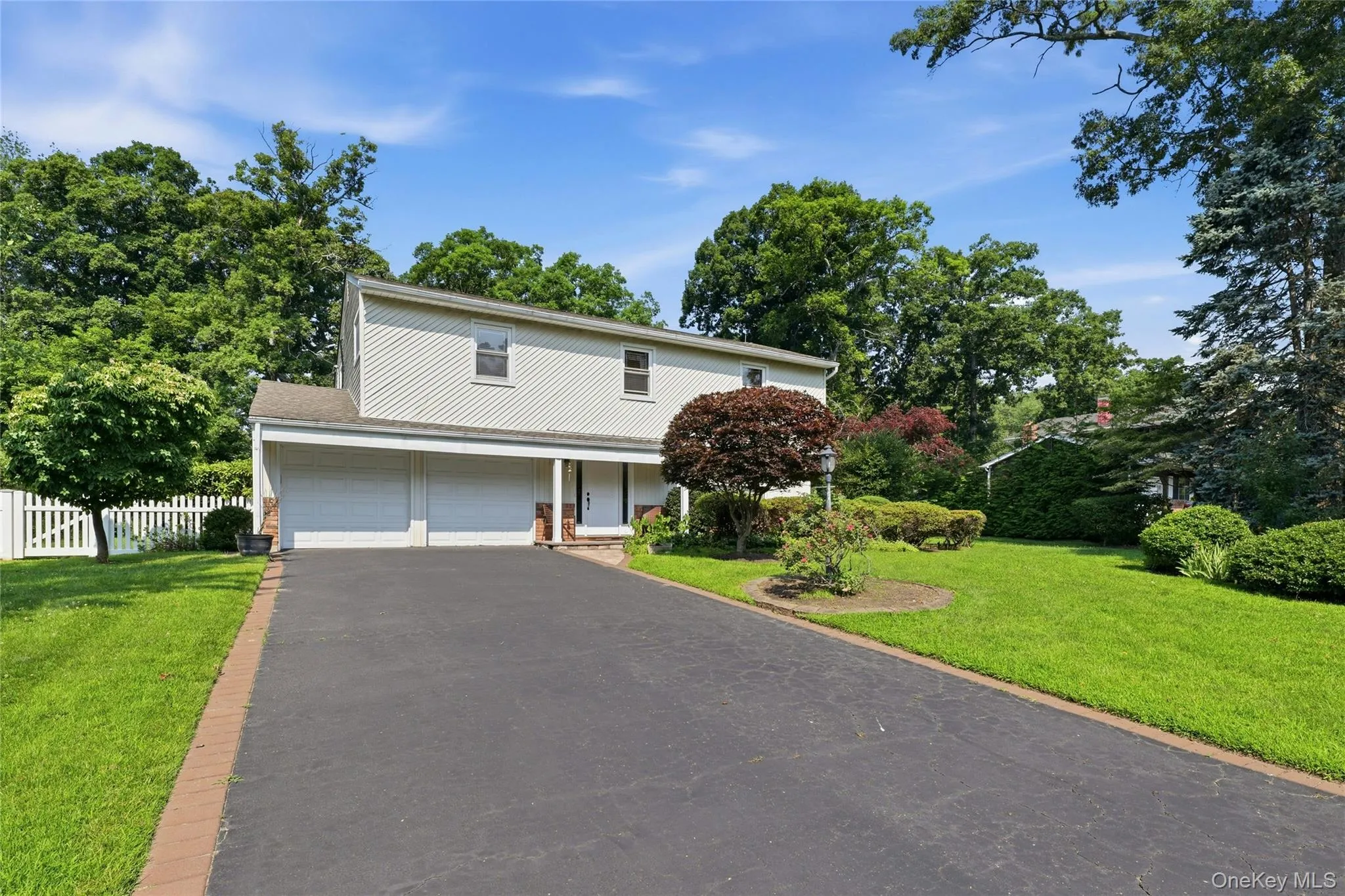12 Kenny Street, Smithtown, NY, 4 Bedrooms Bedrooms, 12 Rooms Rooms,3 BathroomsBathrooms,Residential,For Rent,Kenny,0,1026950 12 Kenny Street, Smithtown, NY, 4 Bedrooms Bedrooms, 12 Rooms Rooms,3 BathroomsBathrooms,Residential,For Rent,Kenny,0,1026950
