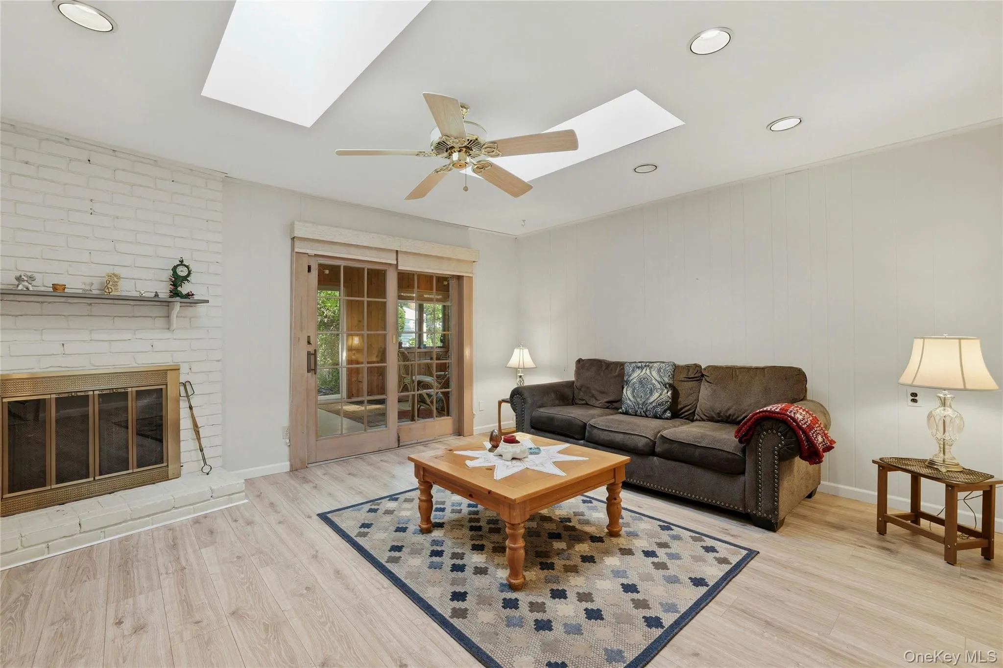 12 Kenny Street, Smithtown, NY, 4 Bedrooms Bedrooms, 12 Rooms Rooms,3 BathroomsBathrooms,Residential,For Rent,Kenny,0,1026950 12 Kenny Street, Smithtown, NY, 4 Bedrooms Bedrooms, 12 Rooms Rooms,3 BathroomsBathrooms,Residential,For Rent,Kenny,0,1026950