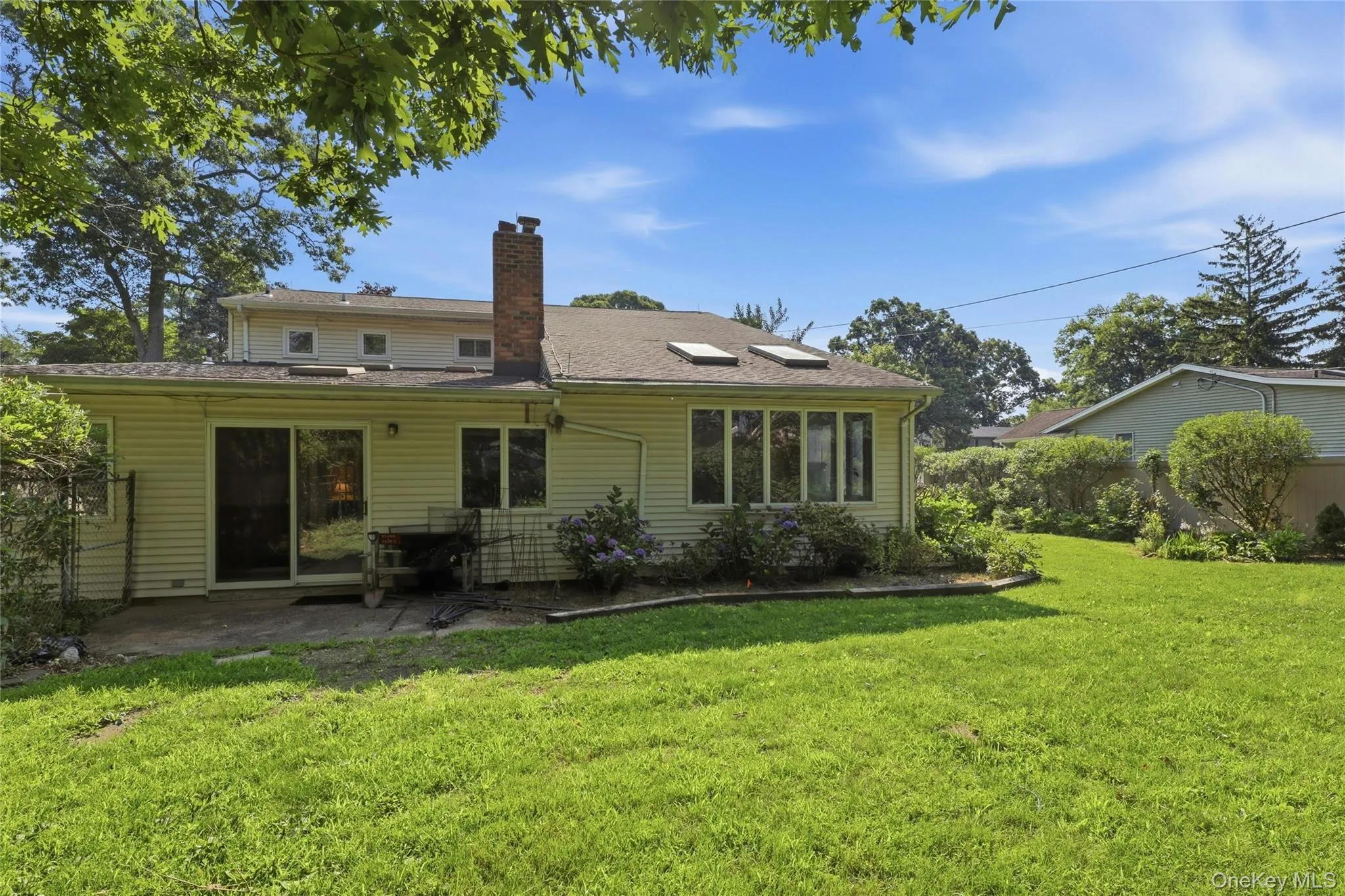 12 Kenny Street, Smithtown, NY, 4 Bedrooms Bedrooms, 12 Rooms Rooms,3 BathroomsBathrooms,Residential,For Rent,Kenny,0,1026950 12 Kenny Street, Smithtown, NY, 4 Bedrooms Bedrooms, 12 Rooms Rooms,3 BathroomsBathrooms,Residential,For Rent,Kenny,0,1026950