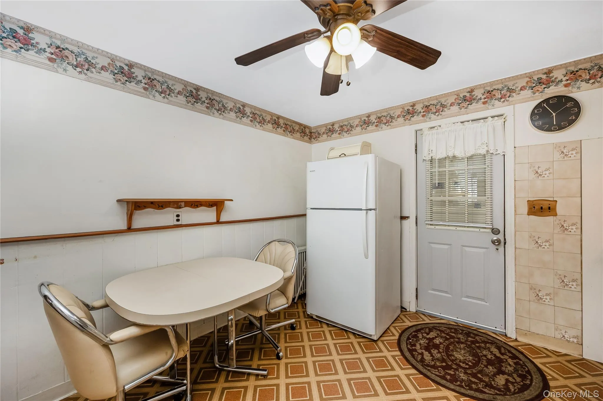 58 Crescent Drive, Babylon, NY, 3 Bedrooms Bedrooms, 7 Rooms Rooms,1 BathroomBathrooms,Residential,For Rent,Crescent,0,1026966 58 Crescent Drive, Babylon, NY, 3 Bedrooms Bedrooms, 7 Rooms Rooms,1 BathroomBathrooms,Residential,For Rent,Crescent,0,1026966