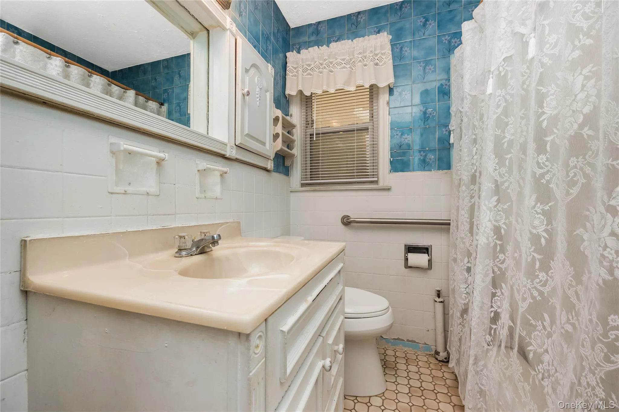 58 Crescent Drive, Babylon, NY, 3 Bedrooms Bedrooms, 7 Rooms Rooms,1 BathroomBathrooms,Residential,For Rent,Crescent,0,1026966 58 Crescent Drive, Babylon, NY, 3 Bedrooms Bedrooms, 7 Rooms Rooms,1 BathroomBathrooms,Residential,For Rent,Crescent,0,1026966
