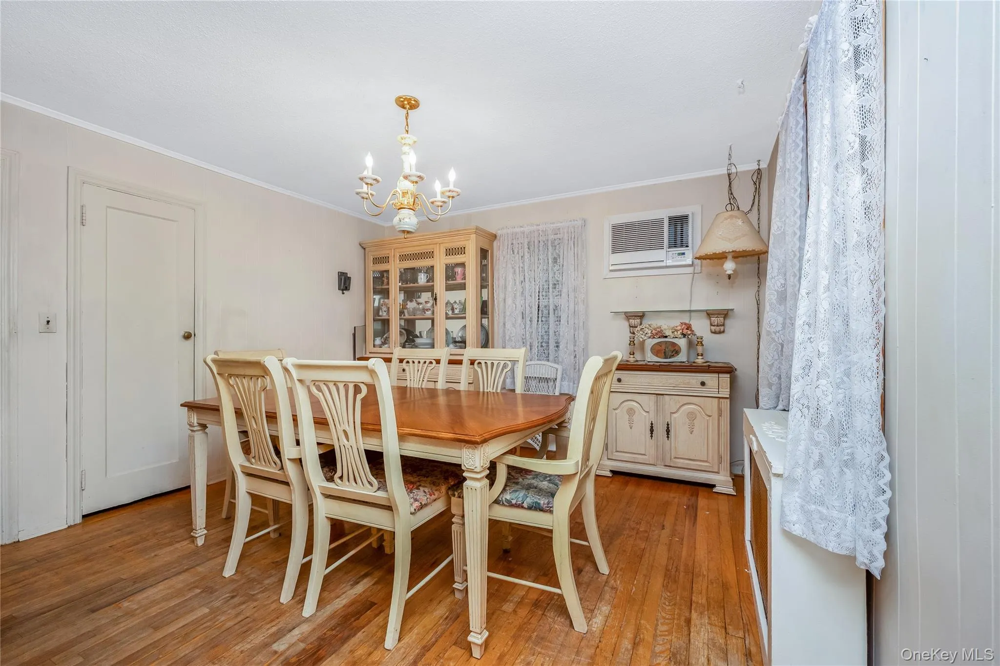 58 Crescent Drive, Babylon, NY, 3 Bedrooms Bedrooms, 7 Rooms Rooms,1 BathroomBathrooms,Residential,For Rent,Crescent,0,1026966 58 Crescent Drive, Babylon, NY, 3 Bedrooms Bedrooms, 7 Rooms Rooms,1 BathroomBathrooms,Residential,For Rent,Crescent,0,1026966