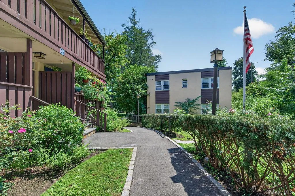 103 Wiltshire Road, New Rochelle, NY, 1 Bedroom Bedrooms, 5 Rooms Rooms,1 BathroomBathrooms,Residential Lease,For Rent,Wiltshire,0,1026972 103 Wiltshire Road, New Rochelle, NY, 1 Bedroom Bedrooms, 5 Rooms Rooms,1 BathroomBathrooms,Residential Lease,For Rent,Wiltshire,0,1026972
