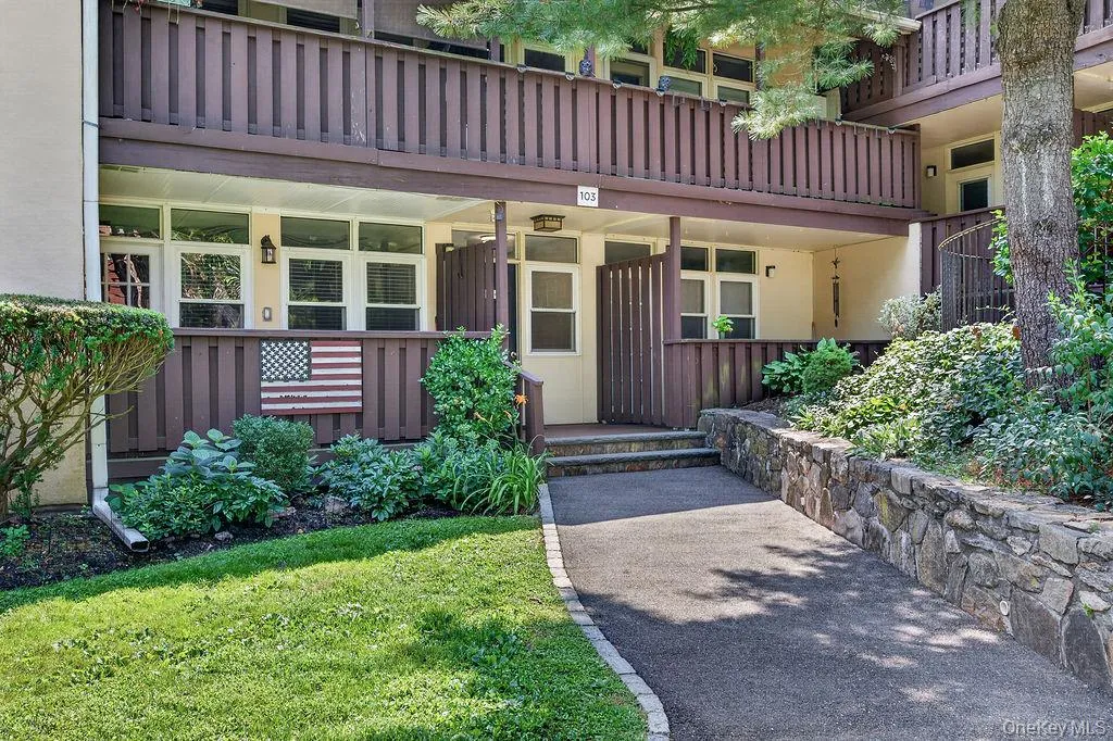 103 Wiltshire Road, New Rochelle, NY, 1 Bedroom Bedrooms, 5 Rooms Rooms,1 BathroomBathrooms,Residential Lease,For Rent,Wiltshire,0,1026972 103 Wiltshire Road, New Rochelle, NY, 1 Bedroom Bedrooms, 5 Rooms Rooms,1 BathroomBathrooms,Residential Lease,For Rent,Wiltshire,0,1026972
