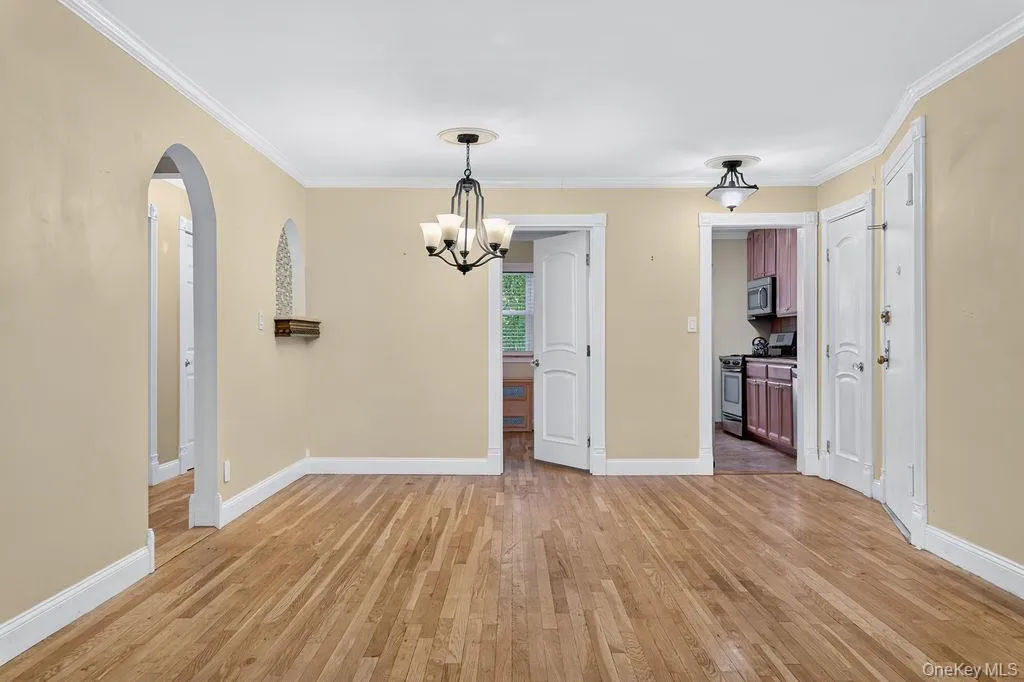 103 Wiltshire Road, New Rochelle, NY, 1 Bedroom Bedrooms, 5 Rooms Rooms,1 BathroomBathrooms,Residential Lease,For Rent,Wiltshire,0,1026972 103 Wiltshire Road, New Rochelle, NY, 1 Bedroom Bedrooms, 5 Rooms Rooms,1 BathroomBathrooms,Residential Lease,For Rent,Wiltshire,0,1026972