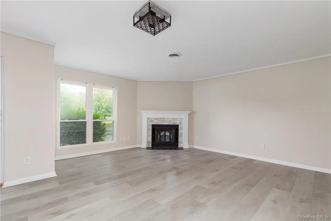 Living Rom with Fireplace Living Rom with Fireplace