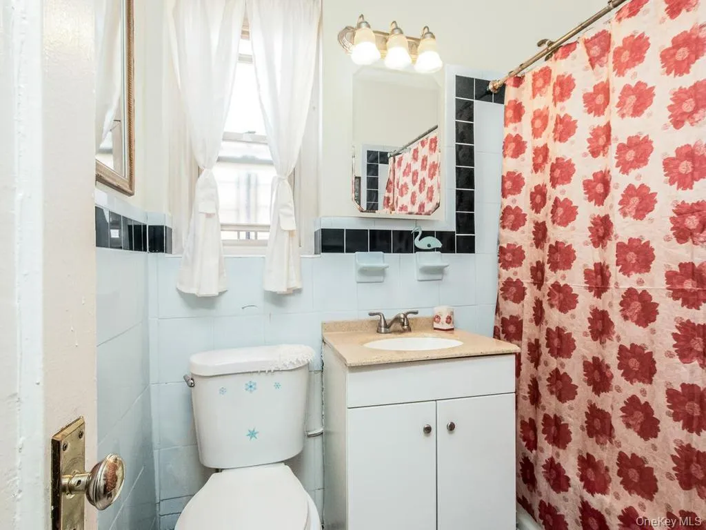 2166 Bronx Park, New York, NY, 2 Bedrooms Bedrooms, 4 Rooms Rooms,1 BathroomBathrooms,Residential,For Rent,Bronx,0,1026981 2166 Bronx Park, New York, NY, 2 Bedrooms Bedrooms, 4 Rooms Rooms,1 BathroomBathrooms,Residential,For Rent,Bronx,0,1026981
