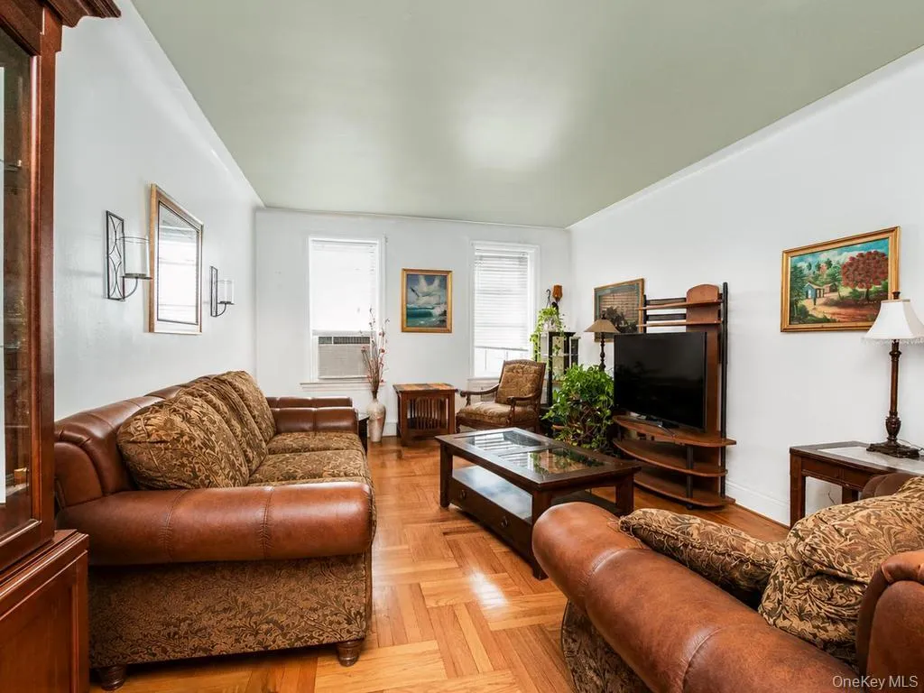 2166 Bronx Park, New York, NY, 2 Bedrooms Bedrooms, 4 Rooms Rooms,1 BathroomBathrooms,Residential,For Rent,Bronx,0,1026981 2166 Bronx Park, New York, NY, 2 Bedrooms Bedrooms, 4 Rooms Rooms,1 BathroomBathrooms,Residential,For Rent,Bronx,0,1026981