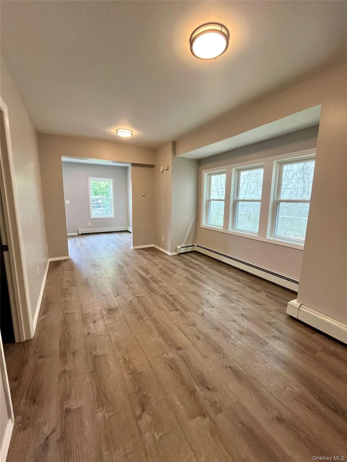 6 2nd Street, Huntington, NY, 3 Bedrooms Bedrooms, 5 Rooms Rooms,1 BathroomBathrooms,Residential Lease,For Rent,2nd,0,1026983 6 2nd Street, Huntington, NY, 3 Bedrooms Bedrooms, 5 Rooms Rooms,1 BathroomBathrooms,Residential Lease,For Rent,2nd,0,1026983