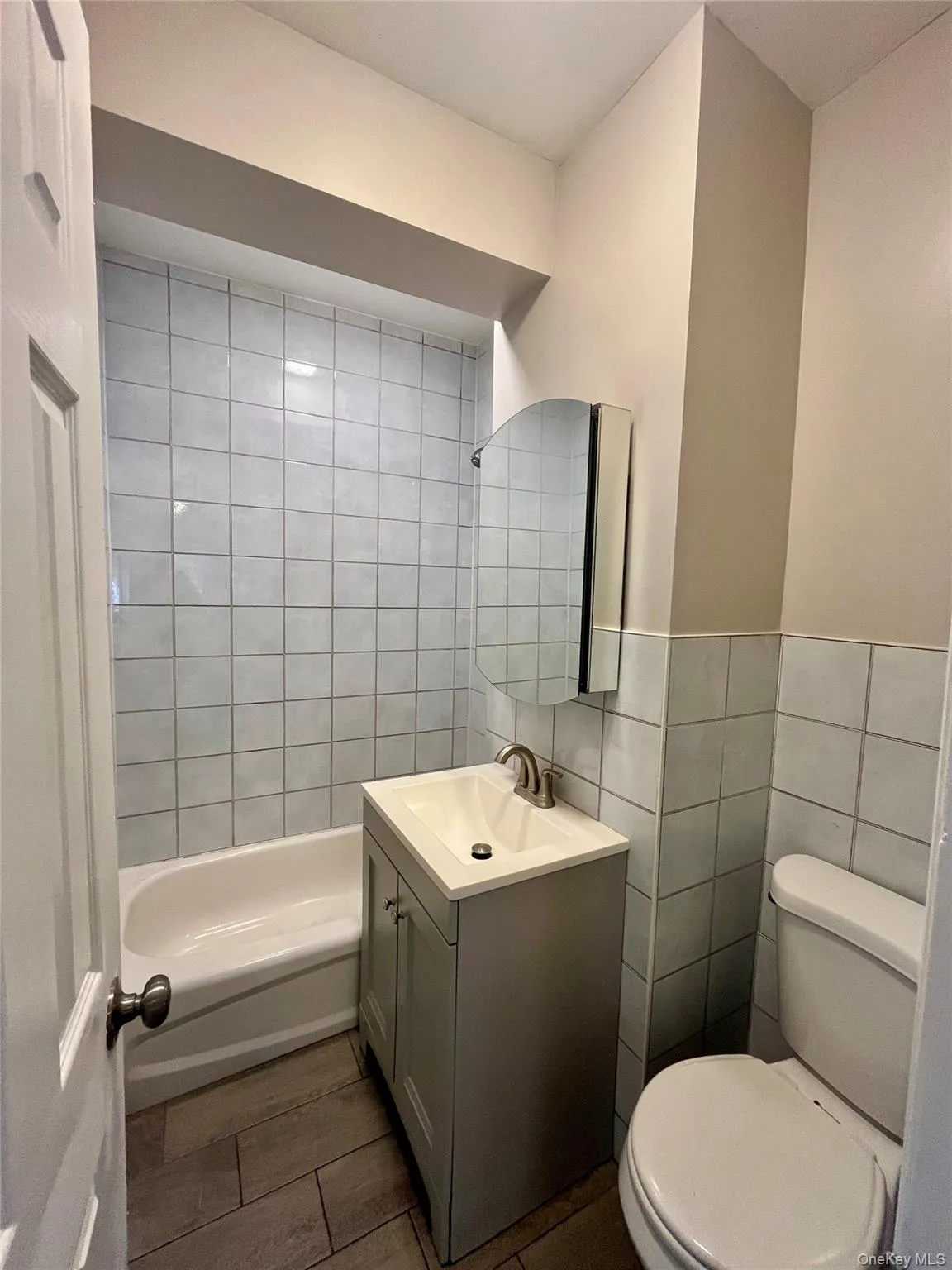 6 2nd Street, Huntington, NY, 3 Bedrooms Bedrooms, 5 Rooms Rooms,1 BathroomBathrooms,Residential Lease,For Rent,2nd,0,1026983 6 2nd Street, Huntington, NY, 3 Bedrooms Bedrooms, 5 Rooms Rooms,1 BathroomBathrooms,Residential Lease,For Rent,2nd,0,1026983