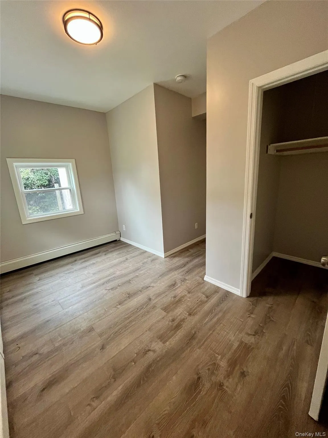 6 2nd Street, Huntington, NY, 3 Bedrooms Bedrooms, 5 Rooms Rooms,1 BathroomBathrooms,Residential Lease,For Rent,2nd,0,1026983 6 2nd Street, Huntington, NY, 3 Bedrooms Bedrooms, 5 Rooms Rooms,1 BathroomBathrooms,Residential Lease,For Rent,2nd,0,1026983