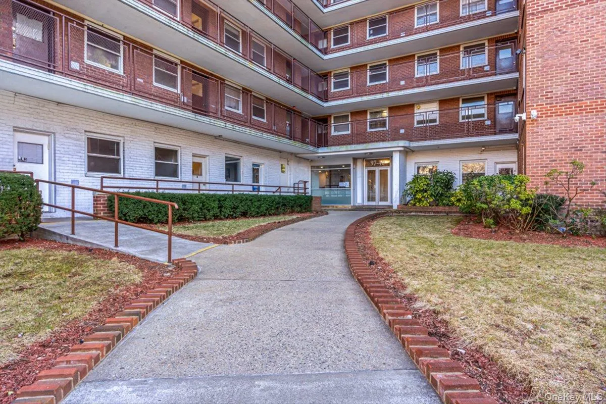 9740 62nd Drive, New York, NY, 2 Rooms Rooms,1 BathroomBathrooms,Residential Lease,For Rent,62nd,0,1026987 9740 62nd Drive, New York, NY, 2 Rooms Rooms,1 BathroomBathrooms,Residential Lease,For Rent,62nd,0,1026987