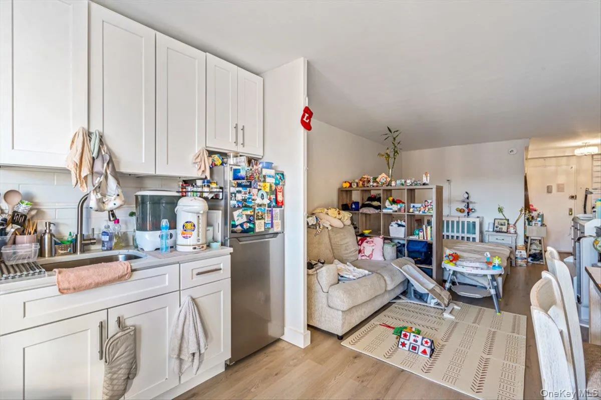 9740 62nd Drive, New York, NY, 2 Rooms Rooms,1 BathroomBathrooms,Residential Lease,For Rent,62nd,0,1026987 9740 62nd Drive, New York, NY, 2 Rooms Rooms,1 BathroomBathrooms,Residential Lease,For Rent,62nd,0,1026987