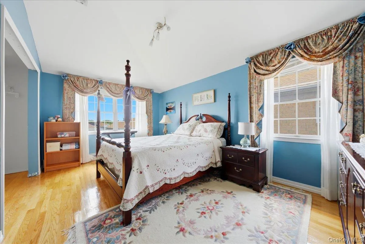 2410 Lodovick Avenue, New York, NY, 4 Bedrooms Bedrooms, 12 Rooms Rooms,3 BathroomsBathrooms,Residential,For Rent,Lodovick,0,1026991 2410 Lodovick Avenue, New York, NY, 4 Bedrooms Bedrooms, 12 Rooms Rooms,3 BathroomsBathrooms,Residential,For Rent,Lodovick,0,1026991