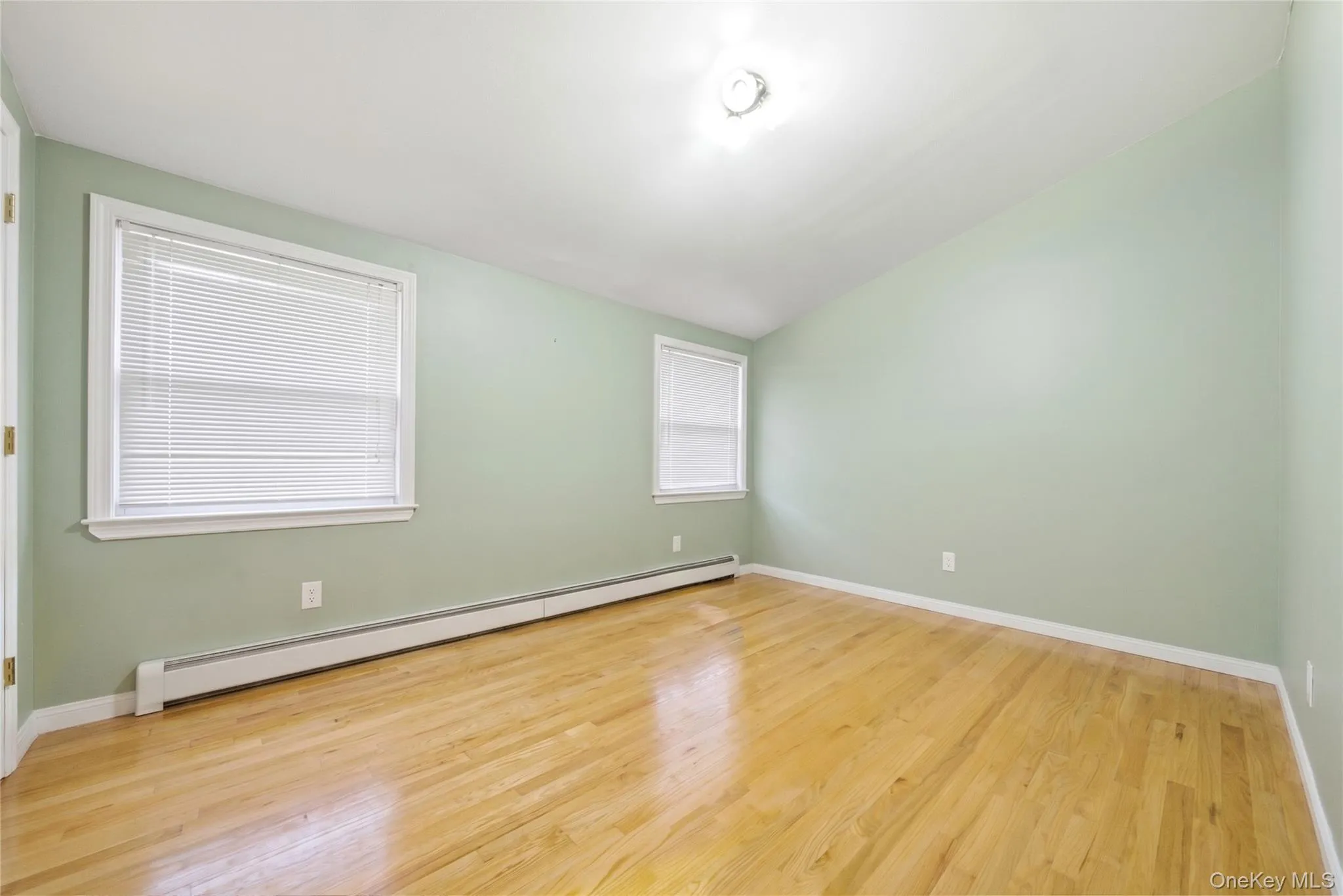 2410 Lodovick Avenue, New York, NY, 4 Bedrooms Bedrooms, 12 Rooms Rooms,3 BathroomsBathrooms,Residential,For Rent,Lodovick,0,1026991 2410 Lodovick Avenue, New York, NY, 4 Bedrooms Bedrooms, 12 Rooms Rooms,3 BathroomsBathrooms,Residential,For Rent,Lodovick,0,1026991