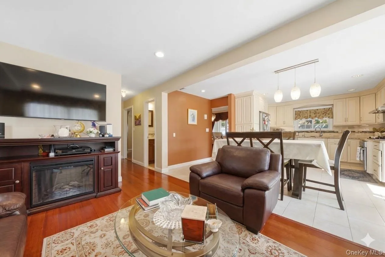 2410 Lodovick Avenue, New York, NY, 4 Bedrooms Bedrooms, 12 Rooms Rooms,3 BathroomsBathrooms,Residential,For Rent,Lodovick,0,1026991 2410 Lodovick Avenue, New York, NY, 4 Bedrooms Bedrooms, 12 Rooms Rooms,3 BathroomsBathrooms,Residential,For Rent,Lodovick,0,1026991