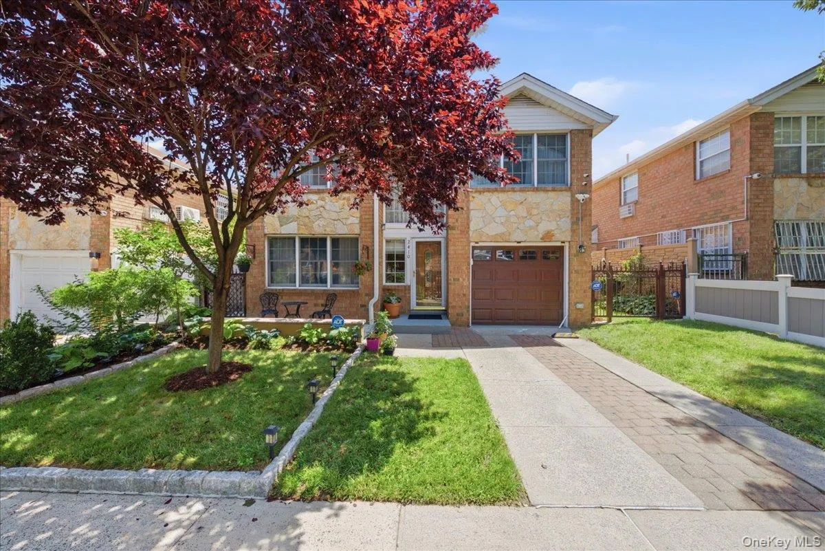 2410 Lodovick Avenue, New York, NY, 4 Bedrooms Bedrooms, 12 Rooms Rooms,3 BathroomsBathrooms,Residential,For Rent,Lodovick,0,1026991 2410 Lodovick Avenue, New York, NY, 4 Bedrooms Bedrooms, 12 Rooms Rooms,3 BathroomsBathrooms,Residential,For Rent,Lodovick,0,1026991