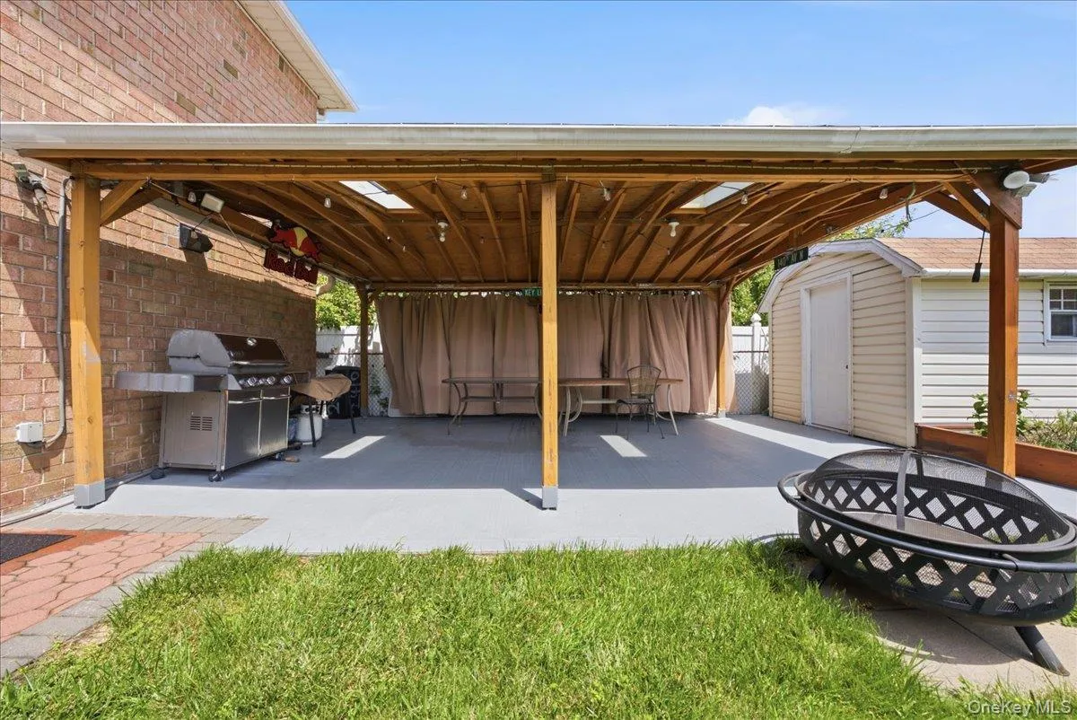 2410 Lodovick Avenue, New York, NY, 4 Bedrooms Bedrooms, 12 Rooms Rooms,3 BathroomsBathrooms,Residential,For Rent,Lodovick,0,1026991 2410 Lodovick Avenue, New York, NY, 4 Bedrooms Bedrooms, 12 Rooms Rooms,3 BathroomsBathrooms,Residential,For Rent,Lodovick,0,1026991