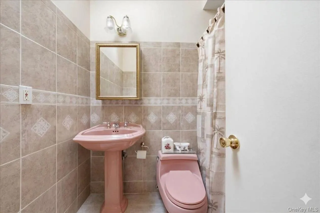 2410 Lodovick Avenue, New York, NY, 4 Bedrooms Bedrooms, 12 Rooms Rooms,3 BathroomsBathrooms,Residential,For Rent,Lodovick,0,1026991 2410 Lodovick Avenue, New York, NY, 4 Bedrooms Bedrooms, 12 Rooms Rooms,3 BathroomsBathrooms,Residential,For Rent,Lodovick,0,1026991