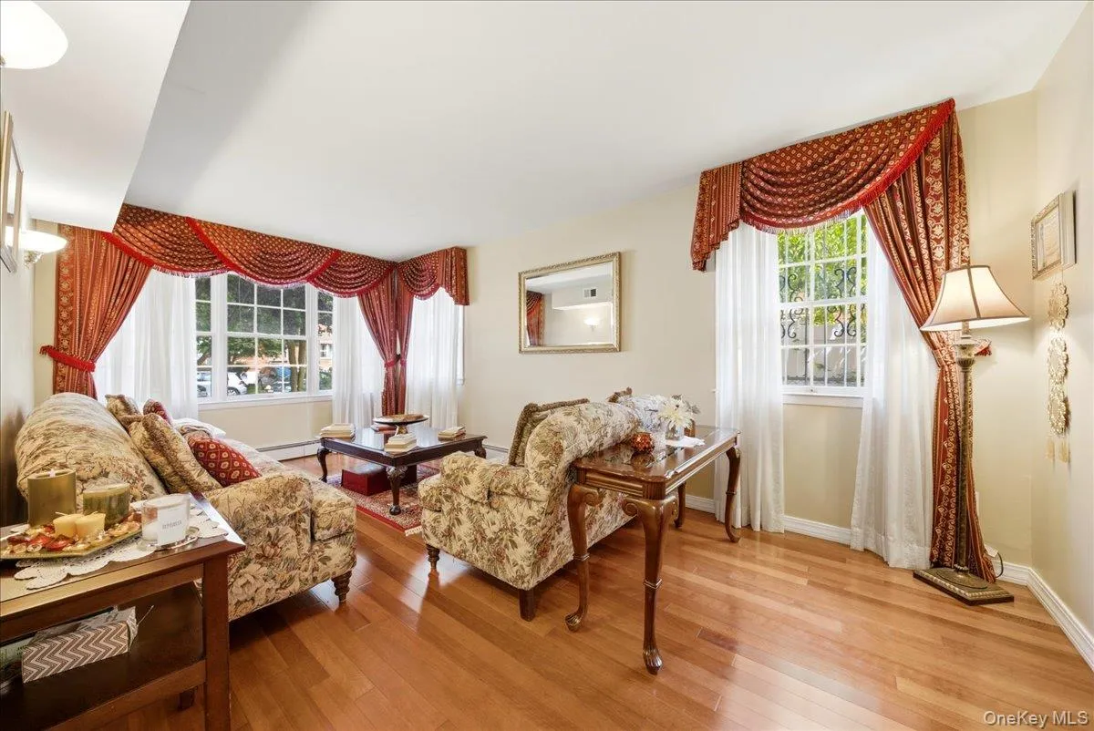 2410 Lodovick Avenue, New York, NY, 4 Bedrooms Bedrooms, 12 Rooms Rooms,3 BathroomsBathrooms,Residential,For Rent,Lodovick,0,1026991 2410 Lodovick Avenue, New York, NY, 4 Bedrooms Bedrooms, 12 Rooms Rooms,3 BathroomsBathrooms,Residential,For Rent,Lodovick,0,1026991