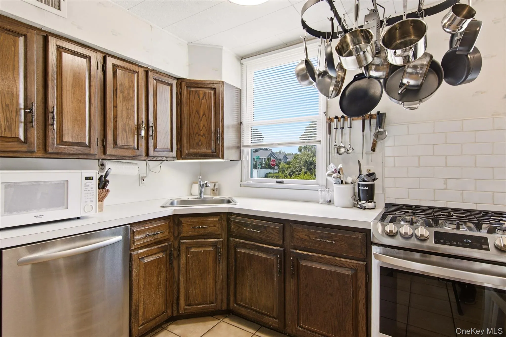 118 Magnolia Street, North Hempstead, NY, 3 Bedrooms Bedrooms, 6 Rooms Rooms,1 BathroomBathrooms,Residential,For Rent,Magnolia,0,1026995 118 Magnolia Street, North Hempstead, NY, 3 Bedrooms Bedrooms, 6 Rooms Rooms,1 BathroomBathrooms,Residential,For Rent,Magnolia,0,1026995