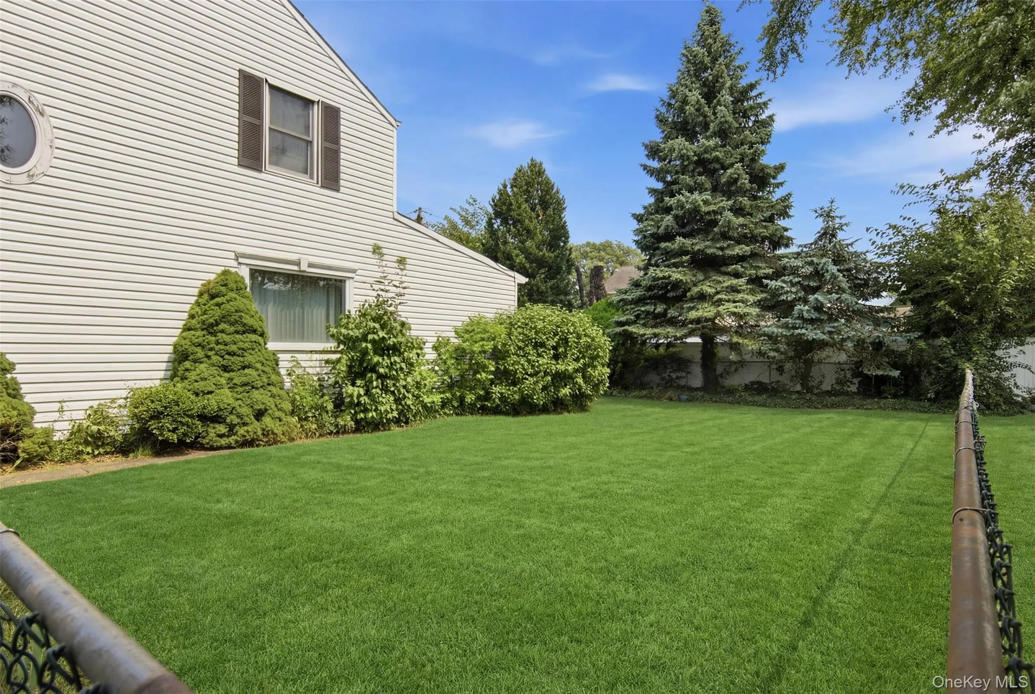 118 Magnolia Street, North Hempstead, NY, 3 Bedrooms Bedrooms, 6 Rooms Rooms,1 BathroomBathrooms,Residential,For Rent,Magnolia,0,1026995 118 Magnolia Street, North Hempstead, NY, 3 Bedrooms Bedrooms, 6 Rooms Rooms,1 BathroomBathrooms,Residential,For Rent,Magnolia,0,1026995