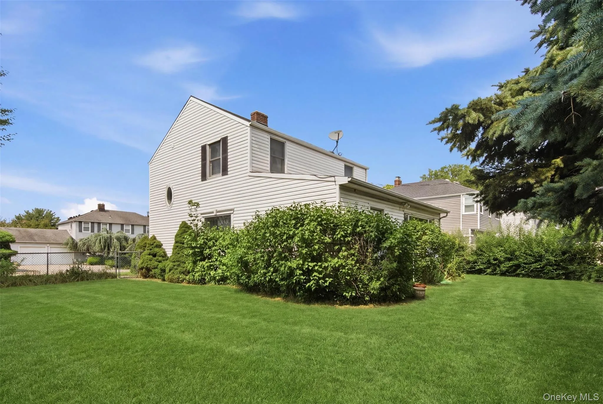 118 Magnolia Street, North Hempstead, NY, 3 Bedrooms Bedrooms, 6 Rooms Rooms,1 BathroomBathrooms,Residential,For Rent,Magnolia,0,1026995 118 Magnolia Street, North Hempstead, NY, 3 Bedrooms Bedrooms, 6 Rooms Rooms,1 BathroomBathrooms,Residential,For Rent,Magnolia,0,1026995
