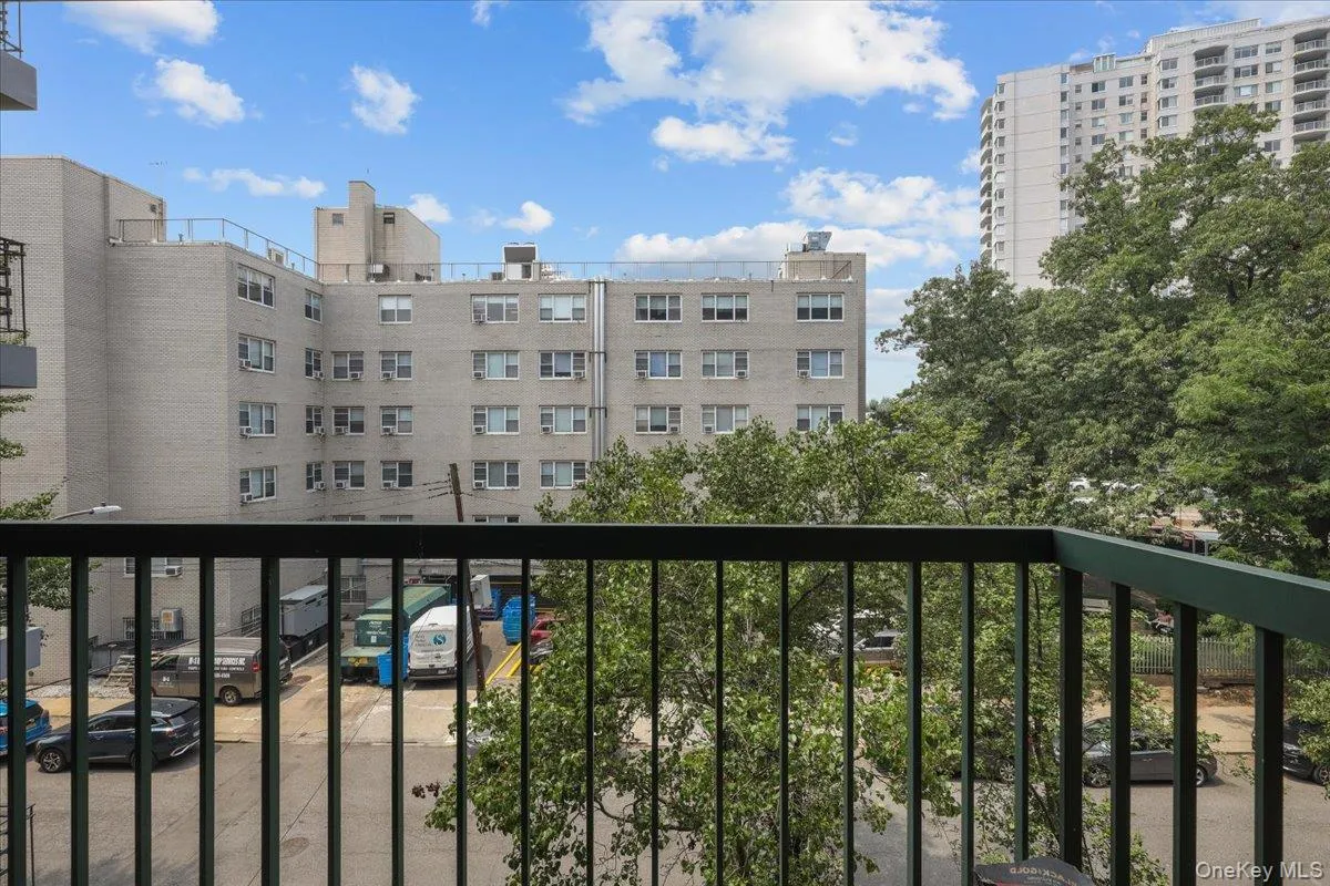 3220 Fairfield Avenue, New York, NY, 2 Bedrooms Bedrooms, 5 Rooms Rooms,2 BathroomsBathrooms,Residential Lease,For Rent,Fairfield,0,1026996 3220 Fairfield Avenue, New York, NY, 2 Bedrooms Bedrooms, 5 Rooms Rooms,2 BathroomsBathrooms,Residential Lease,For Rent,Fairfield,0,1026996