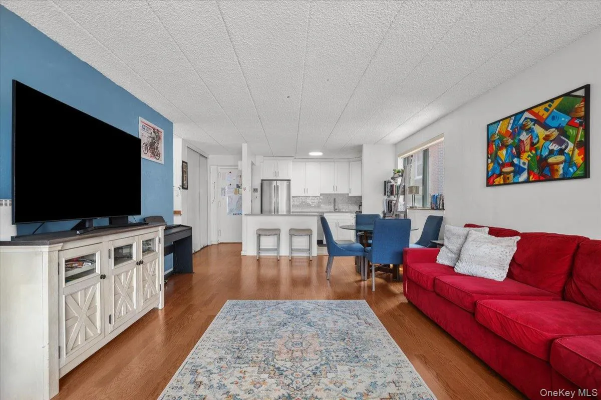 3220 Fairfield Avenue, New York, NY, 2 Bedrooms Bedrooms, 5 Rooms Rooms,2 BathroomsBathrooms,Residential Lease,For Rent,Fairfield,0,1026996 3220 Fairfield Avenue, New York, NY, 2 Bedrooms Bedrooms, 5 Rooms Rooms,2 BathroomsBathrooms,Residential Lease,For Rent,Fairfield,0,1026996