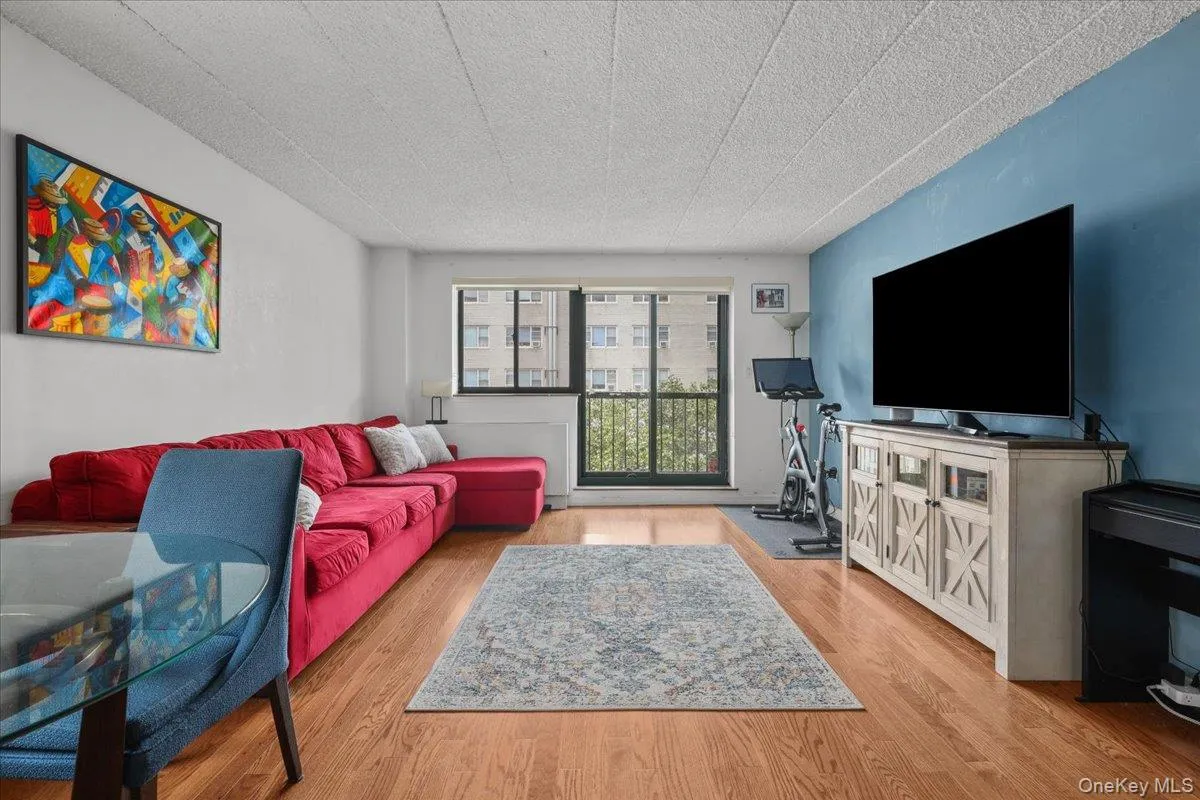 3220 Fairfield Avenue, New York, NY, 2 Bedrooms Bedrooms, 5 Rooms Rooms,2 BathroomsBathrooms,Residential Lease,For Rent,Fairfield,0,1026996 3220 Fairfield Avenue, New York, NY, 2 Bedrooms Bedrooms, 5 Rooms Rooms,2 BathroomsBathrooms,Residential Lease,For Rent,Fairfield,0,1026996