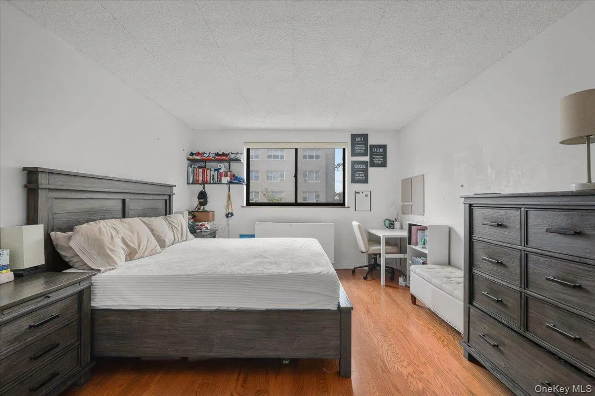 3220 Fairfield Avenue, New York, NY, 2 Bedrooms Bedrooms, 5 Rooms Rooms,2 BathroomsBathrooms,Residential Lease,For Rent,Fairfield,0,1026996 3220 Fairfield Avenue, New York, NY, 2 Bedrooms Bedrooms, 5 Rooms Rooms,2 BathroomsBathrooms,Residential Lease,For Rent,Fairfield,0,1026996