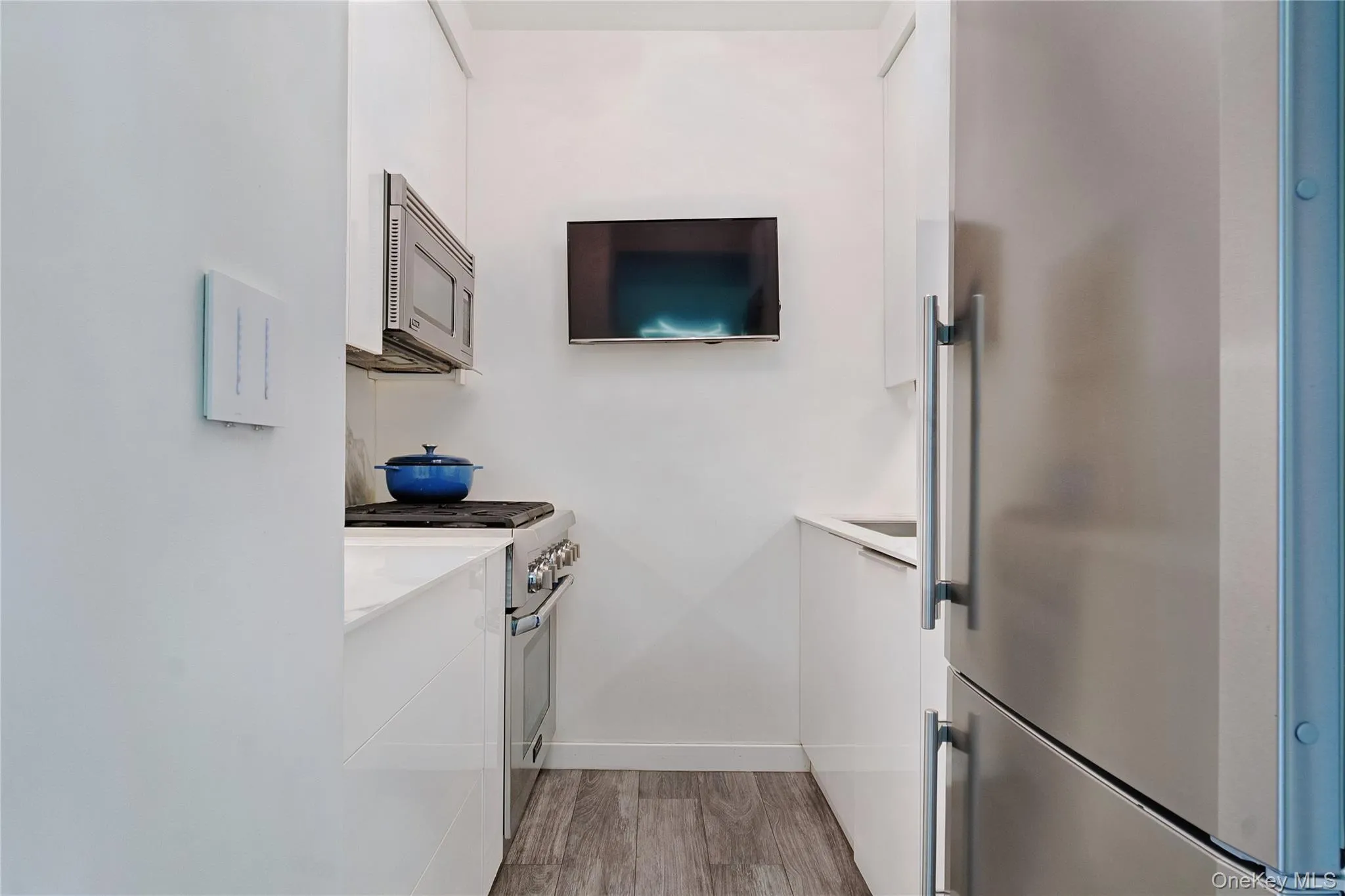 310 46th Street, New York, NY, 2 Bedrooms Bedrooms, 5 Rooms Rooms,2 BathroomsBathrooms,Residential Lease,For Rent,46th,0,1027003 310 46th Street, New York, NY, 2 Bedrooms Bedrooms, 5 Rooms Rooms,2 BathroomsBathrooms,Residential Lease,For Rent,46th,0,1027003